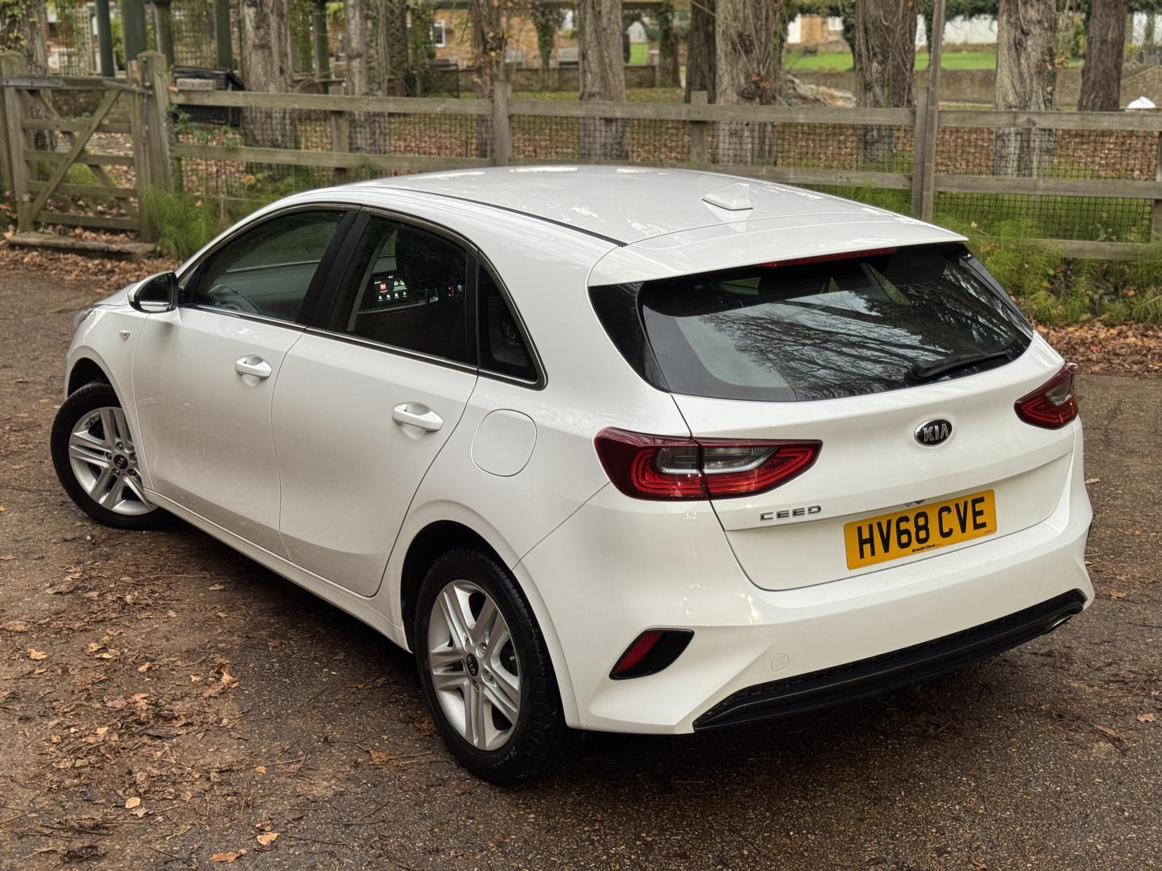 Kia Ceed 1.6 CRDi ECO 2 Hatchback 5dr Diesel Manual Euro 6 (s/s) (114 bhp)