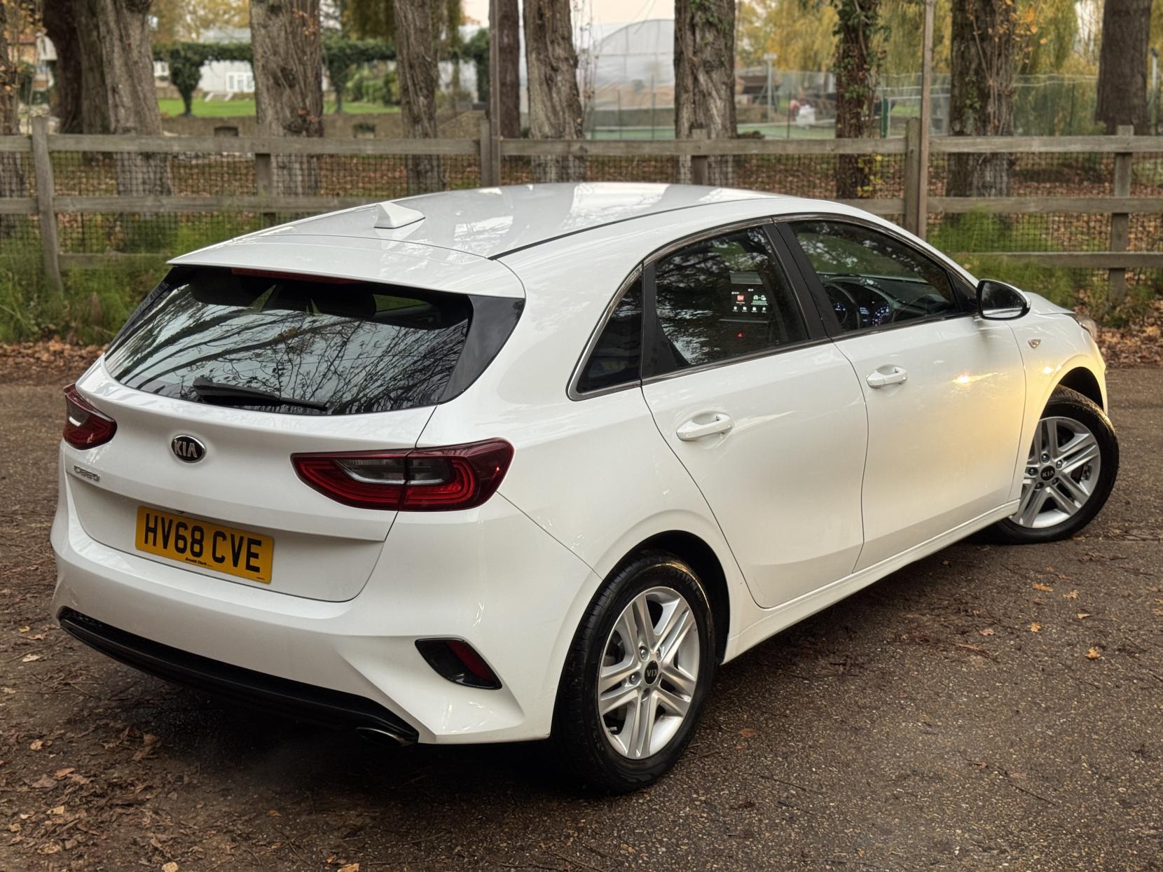 Kia Ceed 1.6 CRDi ECO 2 Hatchback 5dr Diesel Manual Euro 6 (s/s) (114 bhp)