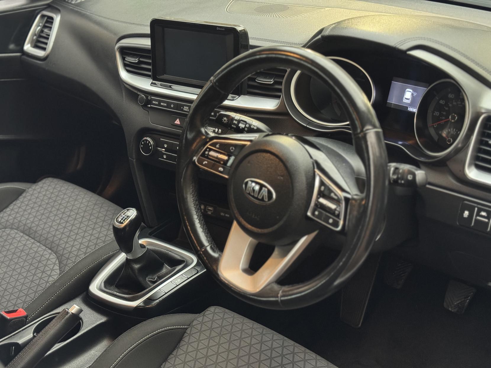 Kia Ceed 1.6 CRDi ECO 2 Hatchback 5dr Diesel Manual Euro 6 (s/s) (114 bhp)