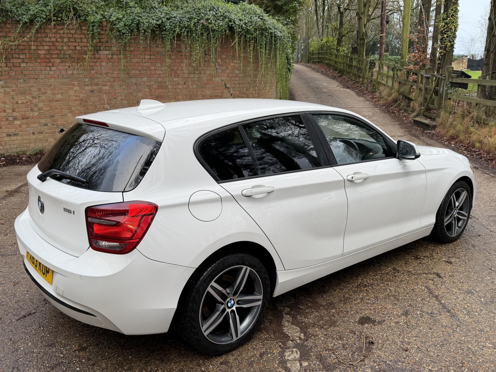 BMW 1 Series 1.6 116i Sport Hatchback 5dr Petrol Manual Euro 6 (s/s) (136 ps)