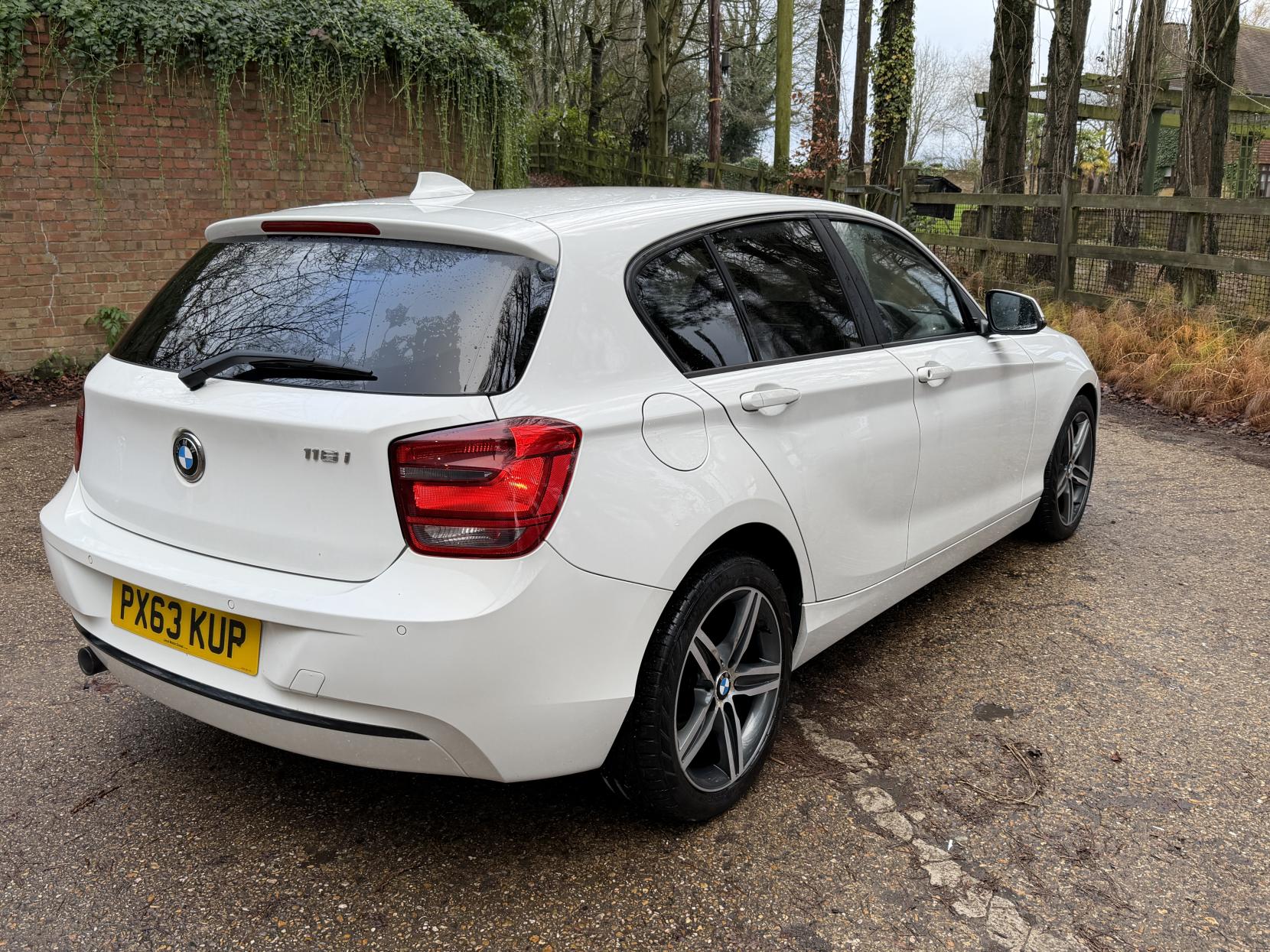 BMW 1 Series 1.6 116i Sport Hatchback 5dr Petrol Manual Euro 6 (s/s) (136 ps)