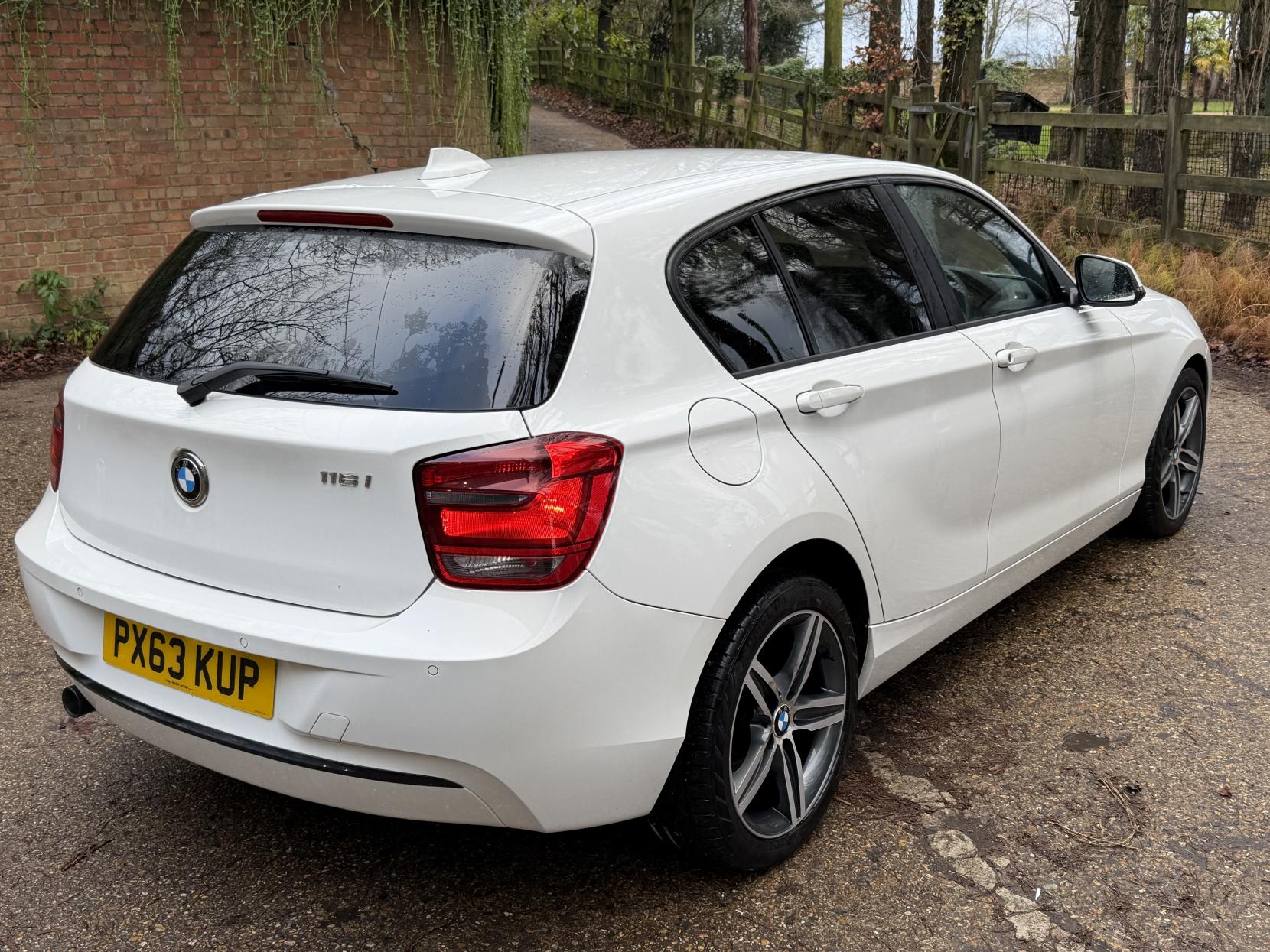 BMW 1 Series 1.6 116i Sport Hatchback 5dr Petrol Manual Euro 6 (s/s) (136 ps)