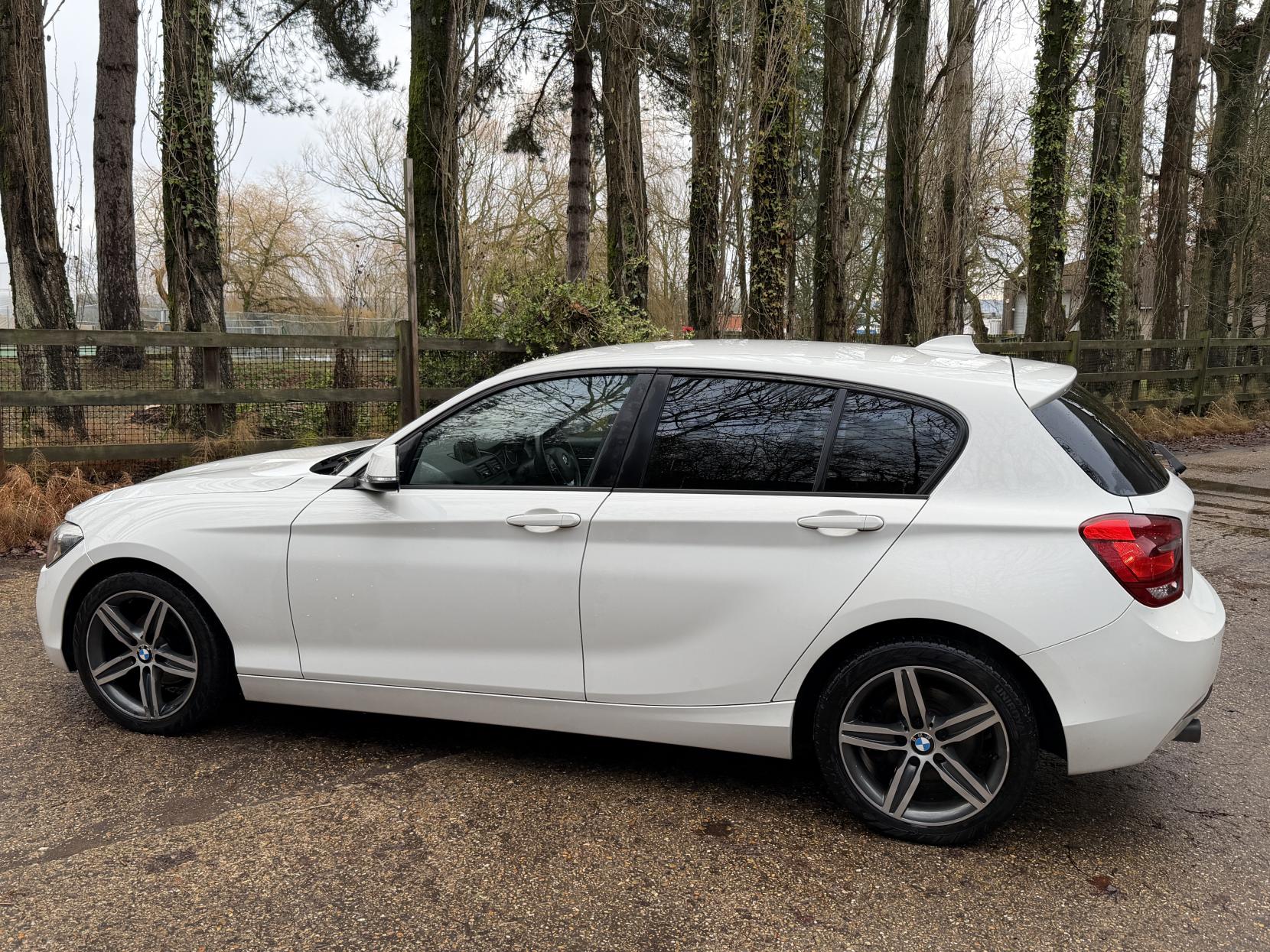 BMW 1 Series 1.6 116i Sport Hatchback 5dr Petrol Manual Euro 6 (s/s) (136 ps)