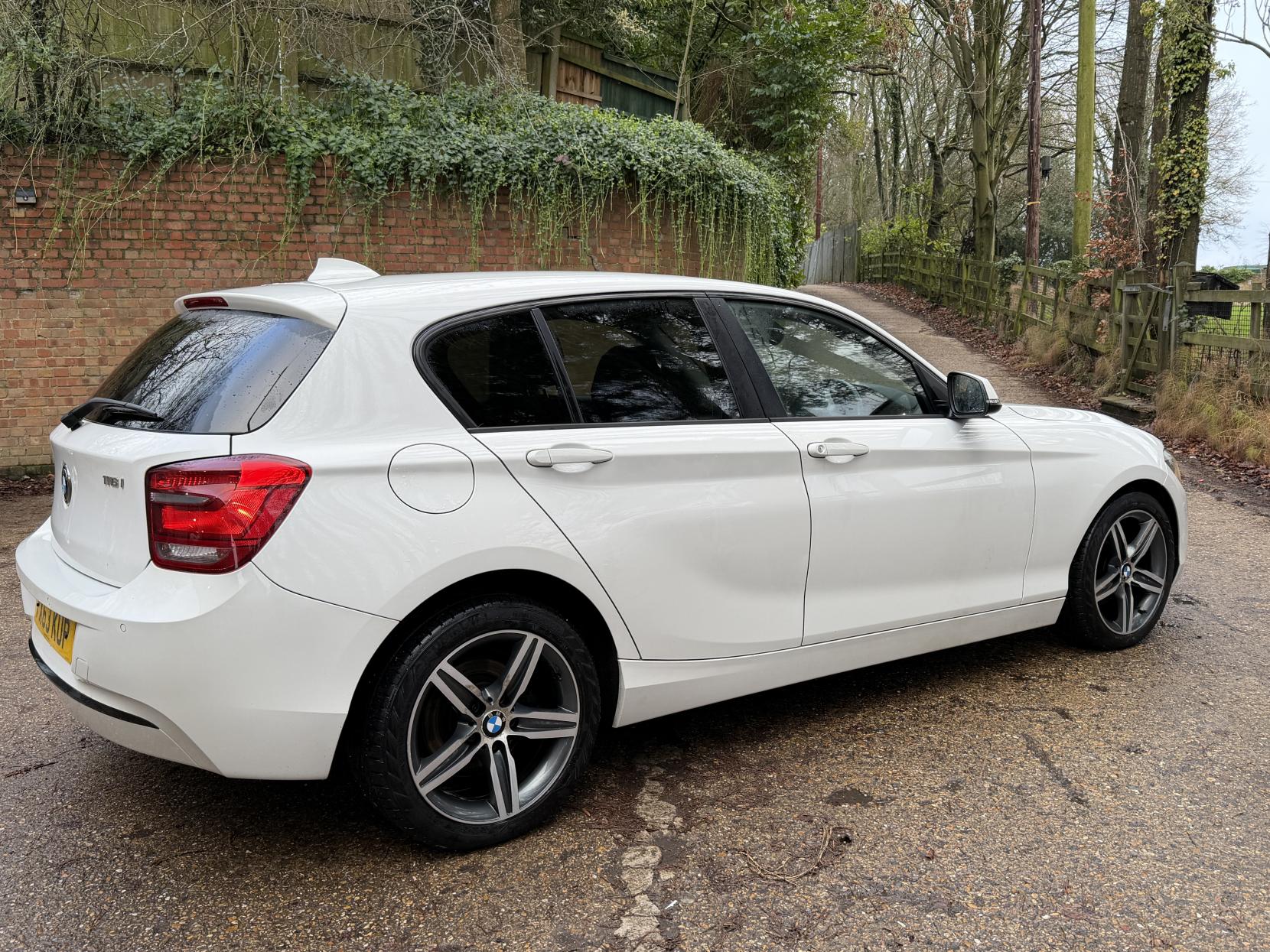 BMW 1 Series 1.6 116i Sport Hatchback 5dr Petrol Manual Euro 6 (s/s) (136 ps)