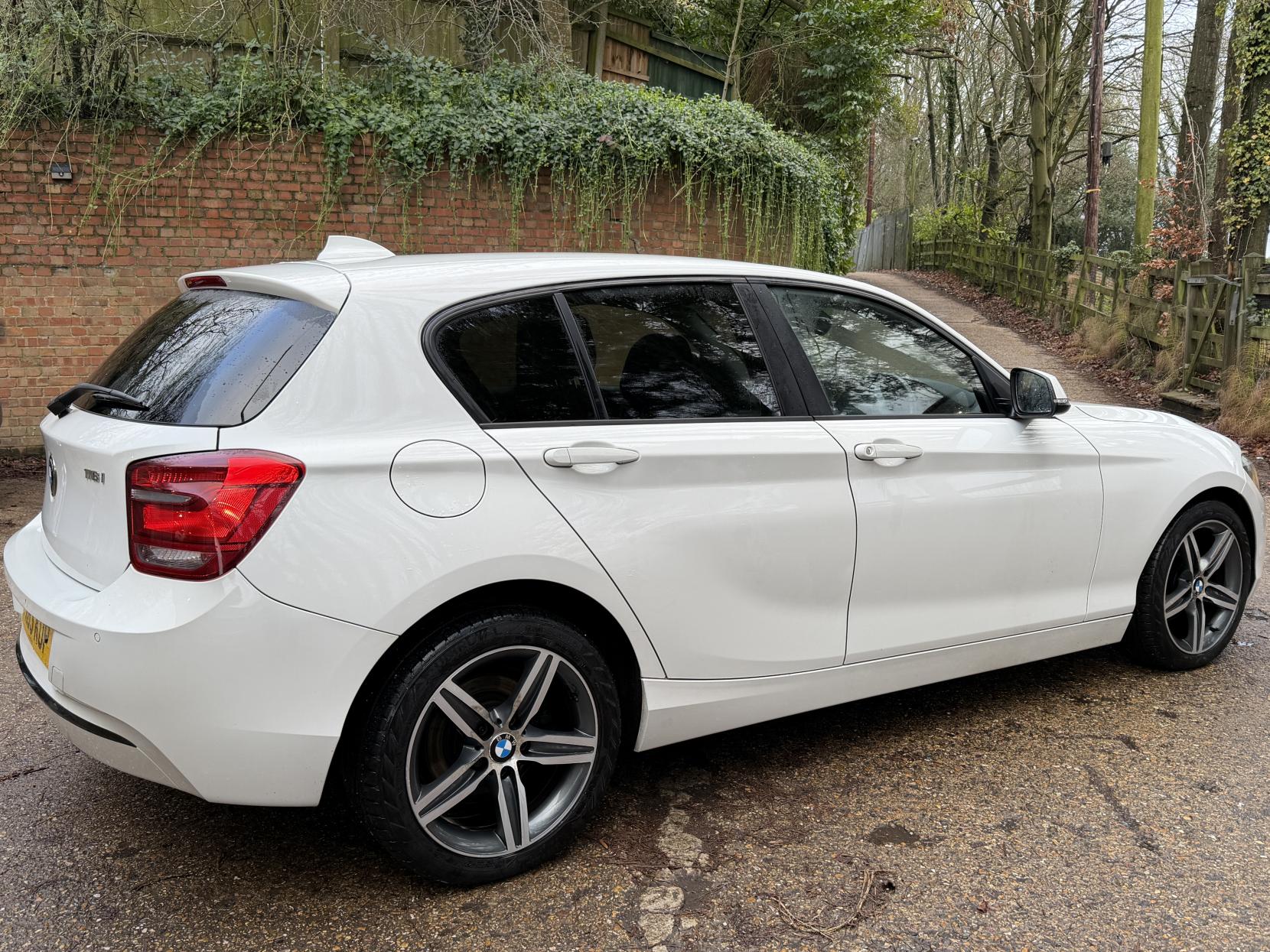 BMW 1 Series 1.6 116i Sport Hatchback 5dr Petrol Manual Euro 6 (s/s) (136 ps)