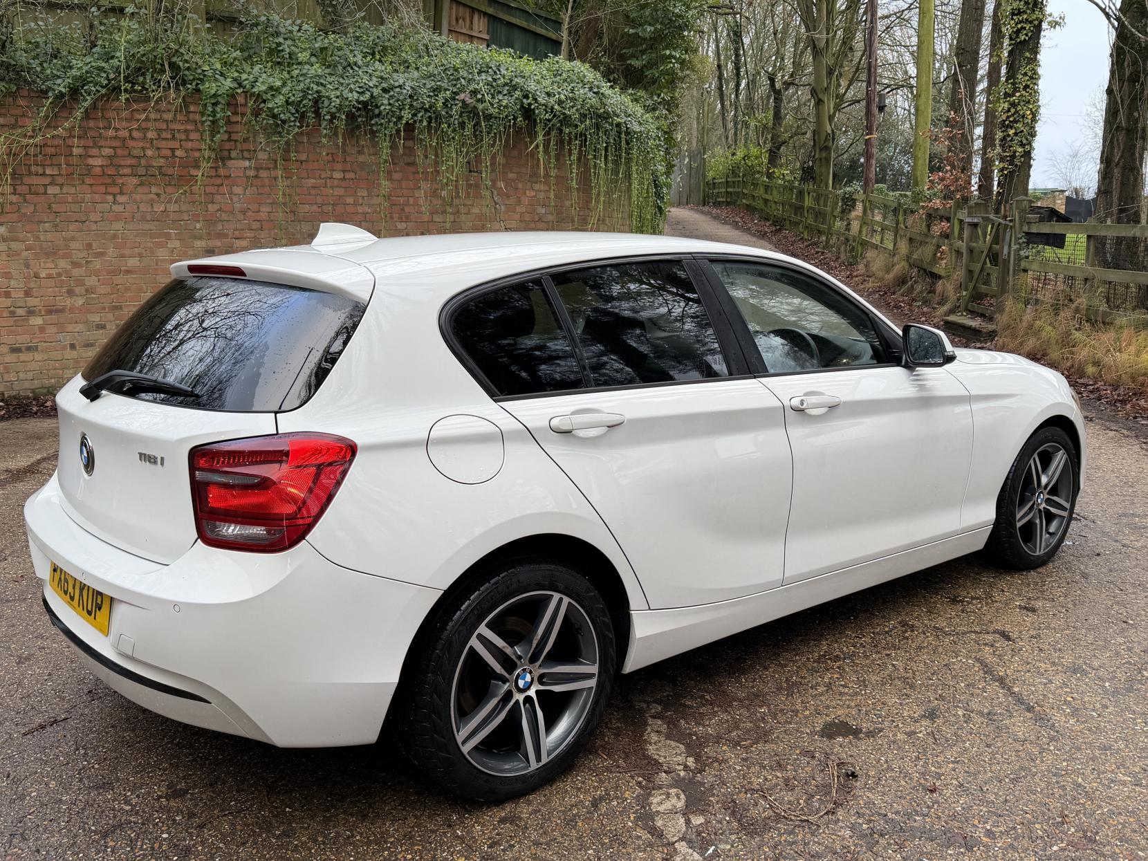 BMW 1 Series 1.6 116i Sport Hatchback 5dr Petrol Manual Euro 6 (s/s) (136 ps)