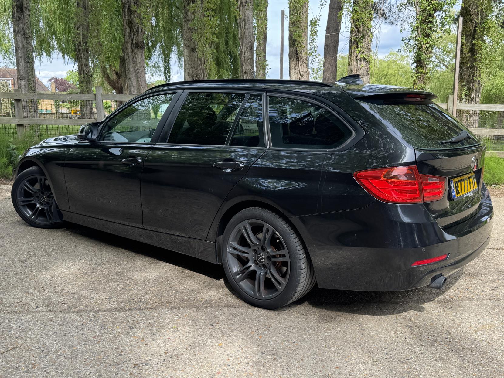 BMW 3 Series 2.0 320i SE Touring 5dr Petrol Manual Euro 6 (s/s) (184 ps)