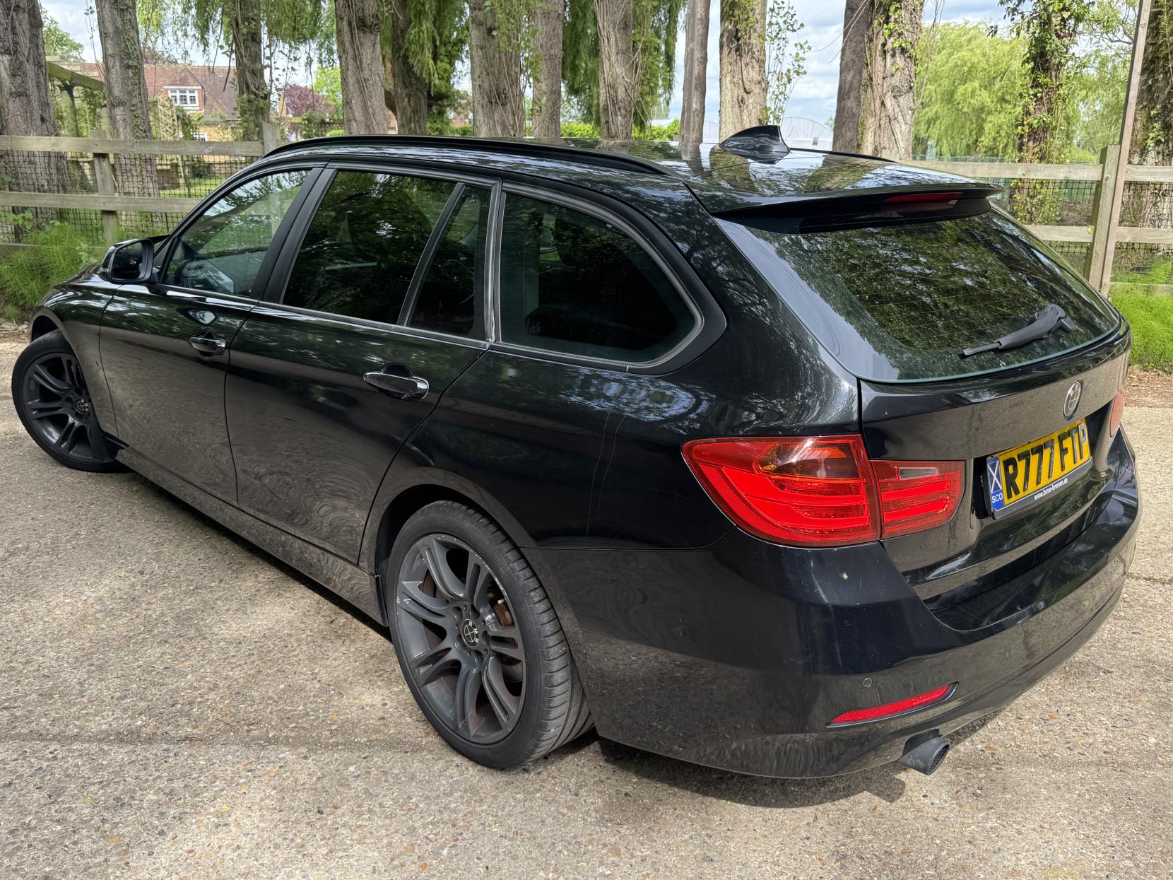 BMW 3 Series 2.0 320i SE Touring 5dr Petrol Manual Euro 6 (s/s) (184 ps)