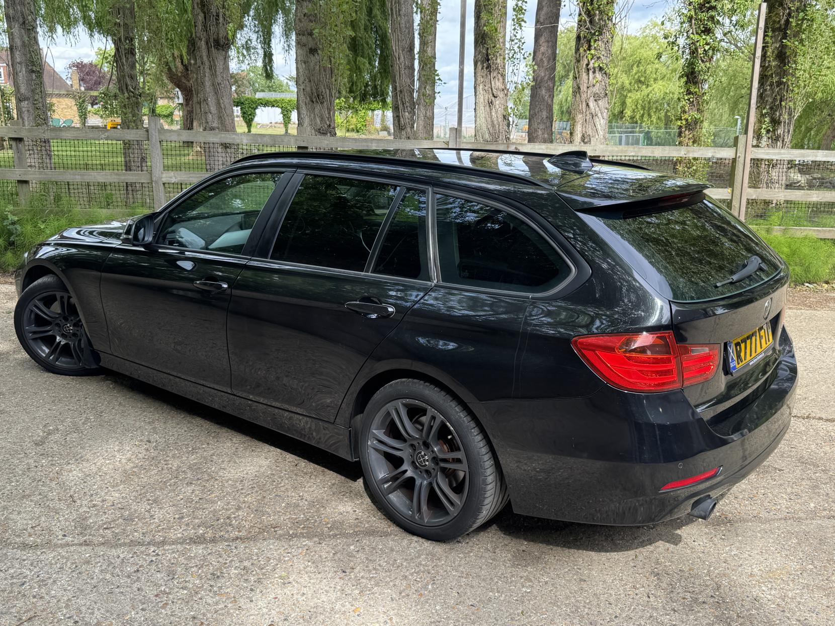 BMW 3 Series 2.0 320i SE Touring 5dr Petrol Manual Euro 6 (s/s) (184 ps)