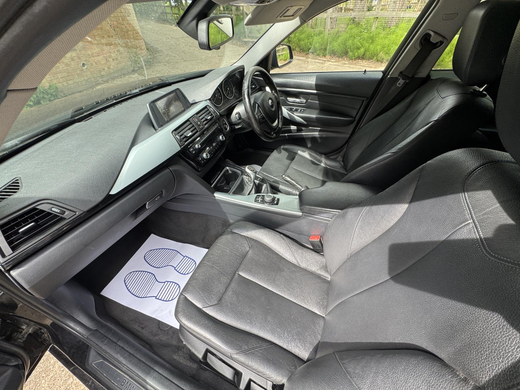 BMW 3 Series 2.0 320i SE Touring 5dr Petrol Manual Euro 6 (s/s) (184 ps)