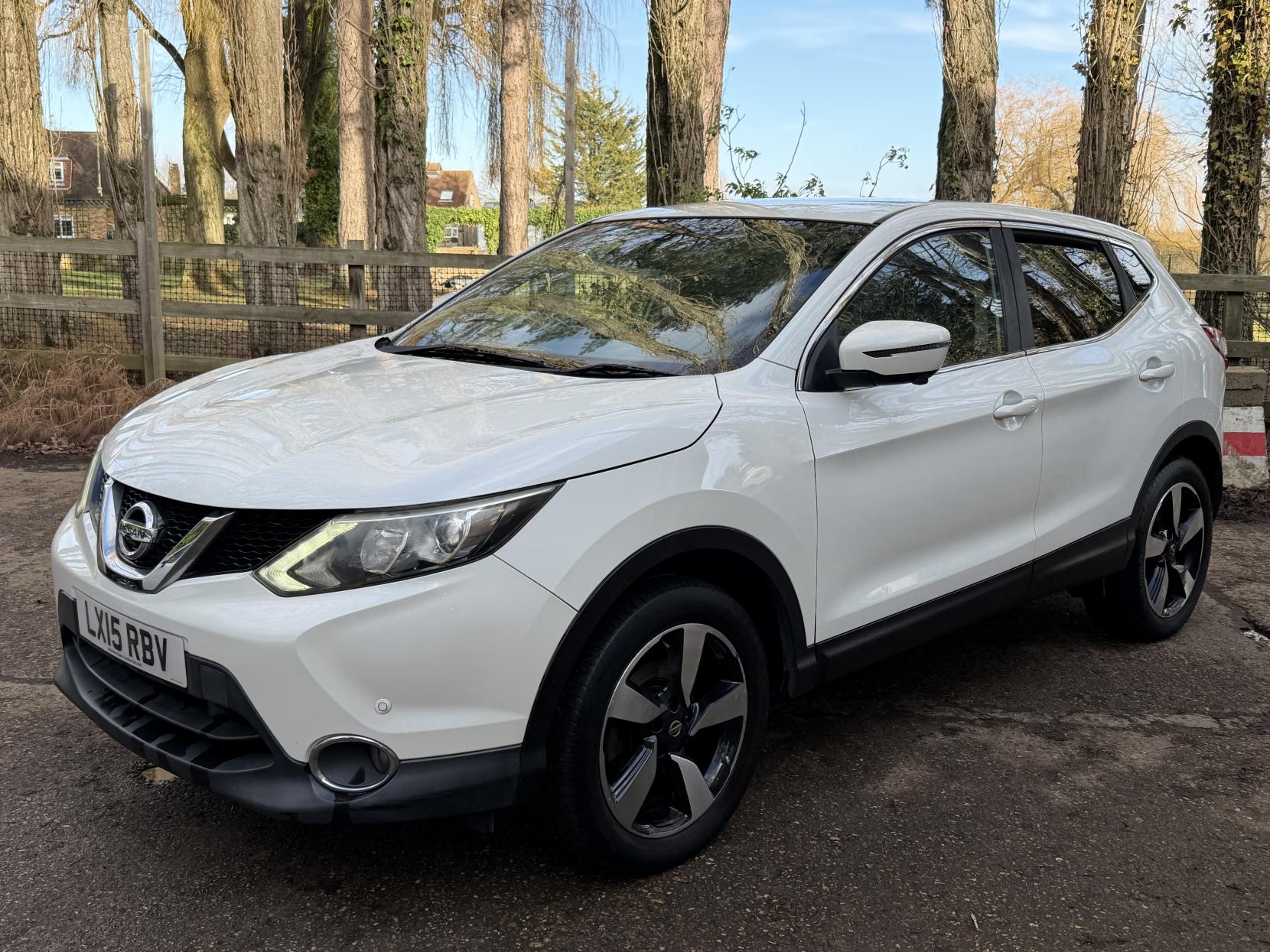 Nissan Qashqai 1.2 DIG-T n-tec SUV 5dr Petrol Manual 2WD Euro 5 (s/s) (115 ps)