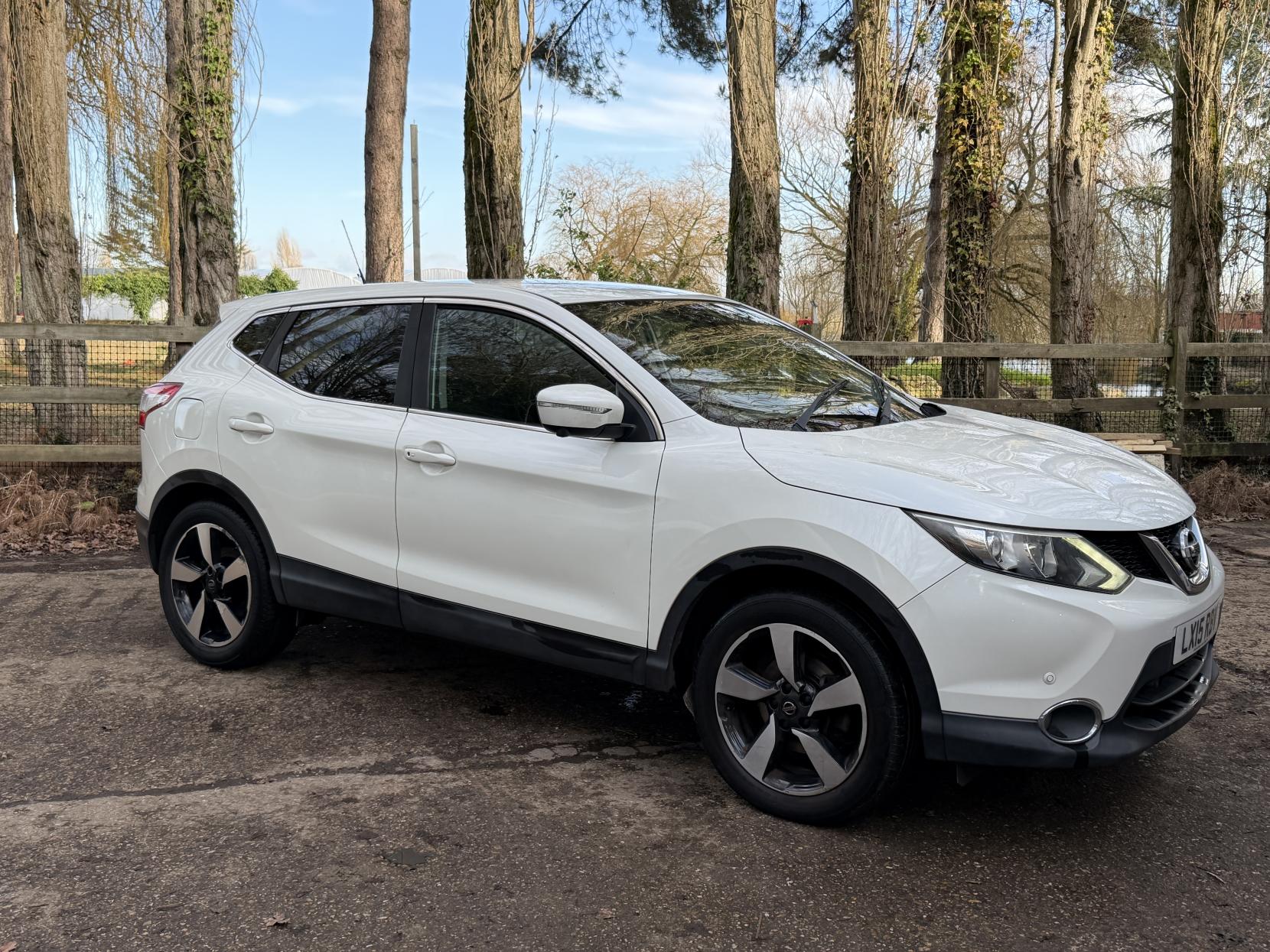 Nissan Qashqai 1.2 DIG-T n-tec SUV 5dr Petrol Manual 2WD Euro 5 (s/s) (115 ps)
