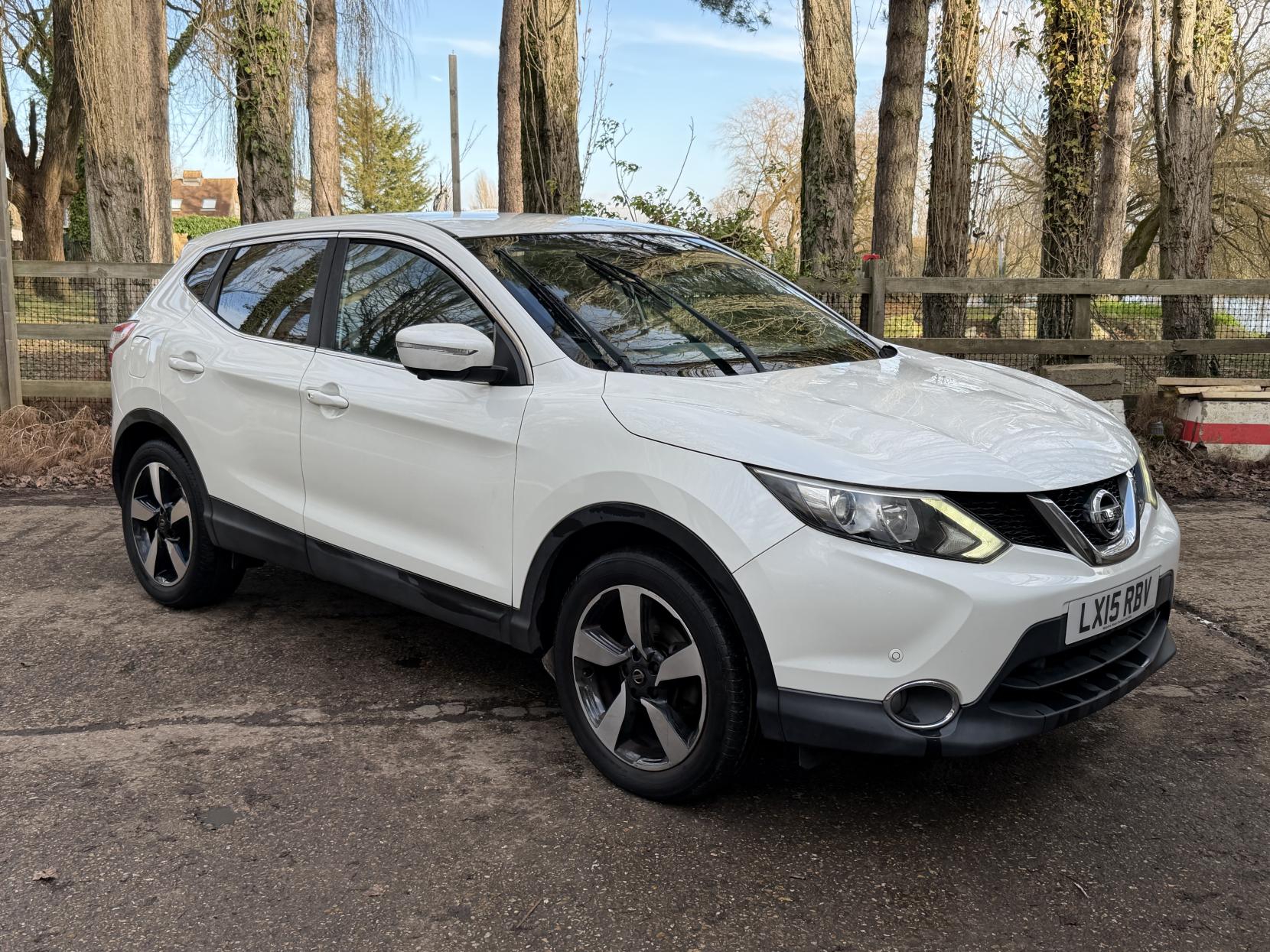 Nissan Qashqai 1.2 DIG-T n-tec SUV 5dr Petrol Manual 2WD Euro 5 (s/s) (115 ps)