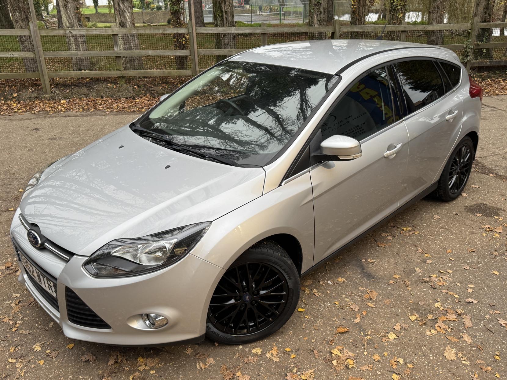 Ford Focus 1.0T EcoBoost Zetec Hatchback 5dr Petrol Manual Euro 5 (s/s) (125 ps)