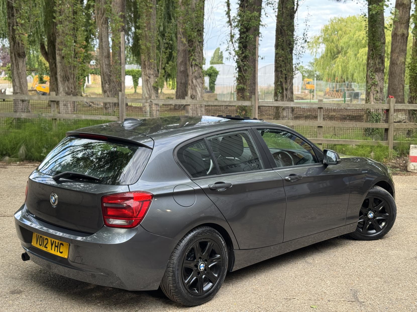 BMW 1 Series 1.6 116i ES Hatchback 5dr Petrol Auto Euro 5 (s/s) (136 ps)
