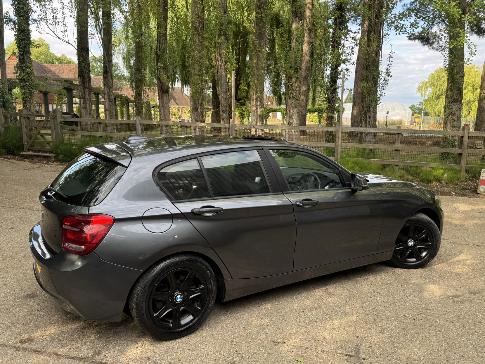 BMW 1 Series 1.6 116i ES Hatchback 5dr Petrol Auto Euro 5 (s/s) (136 ps)