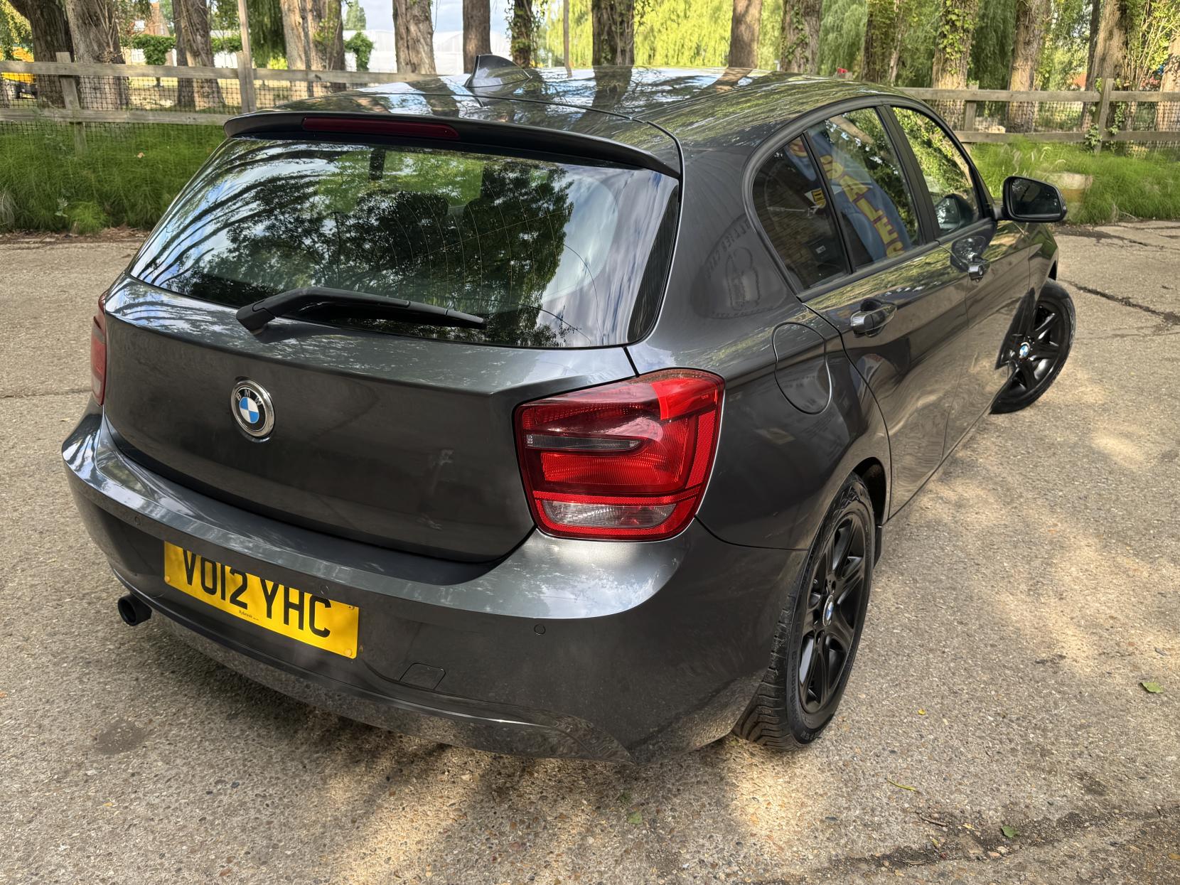 BMW 1 Series 1.6 116i ES Hatchback 5dr Petrol Auto Euro 5 (s/s) (136 ps)