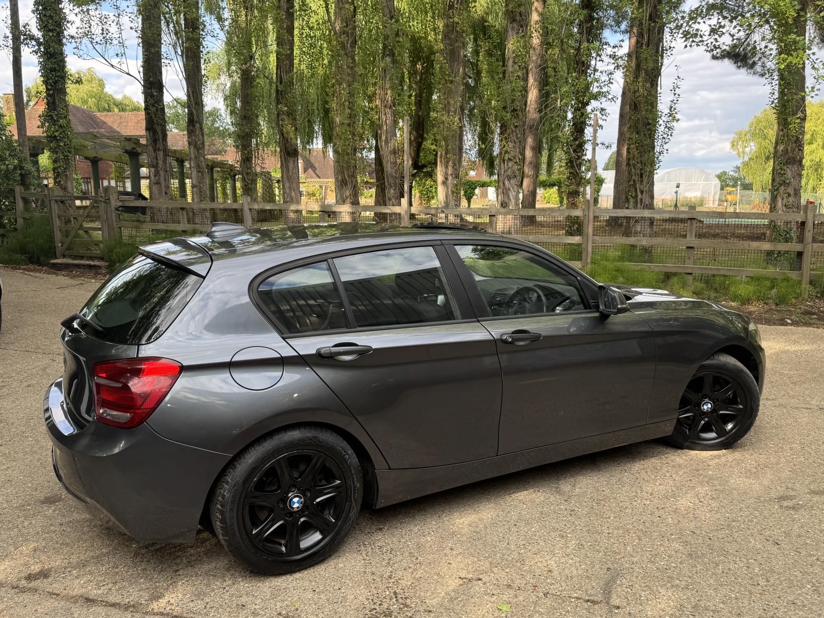 BMW 1 Series 1.6 116i ES Hatchback 5dr Petrol Auto Euro 5 (s/s) (136 ps)