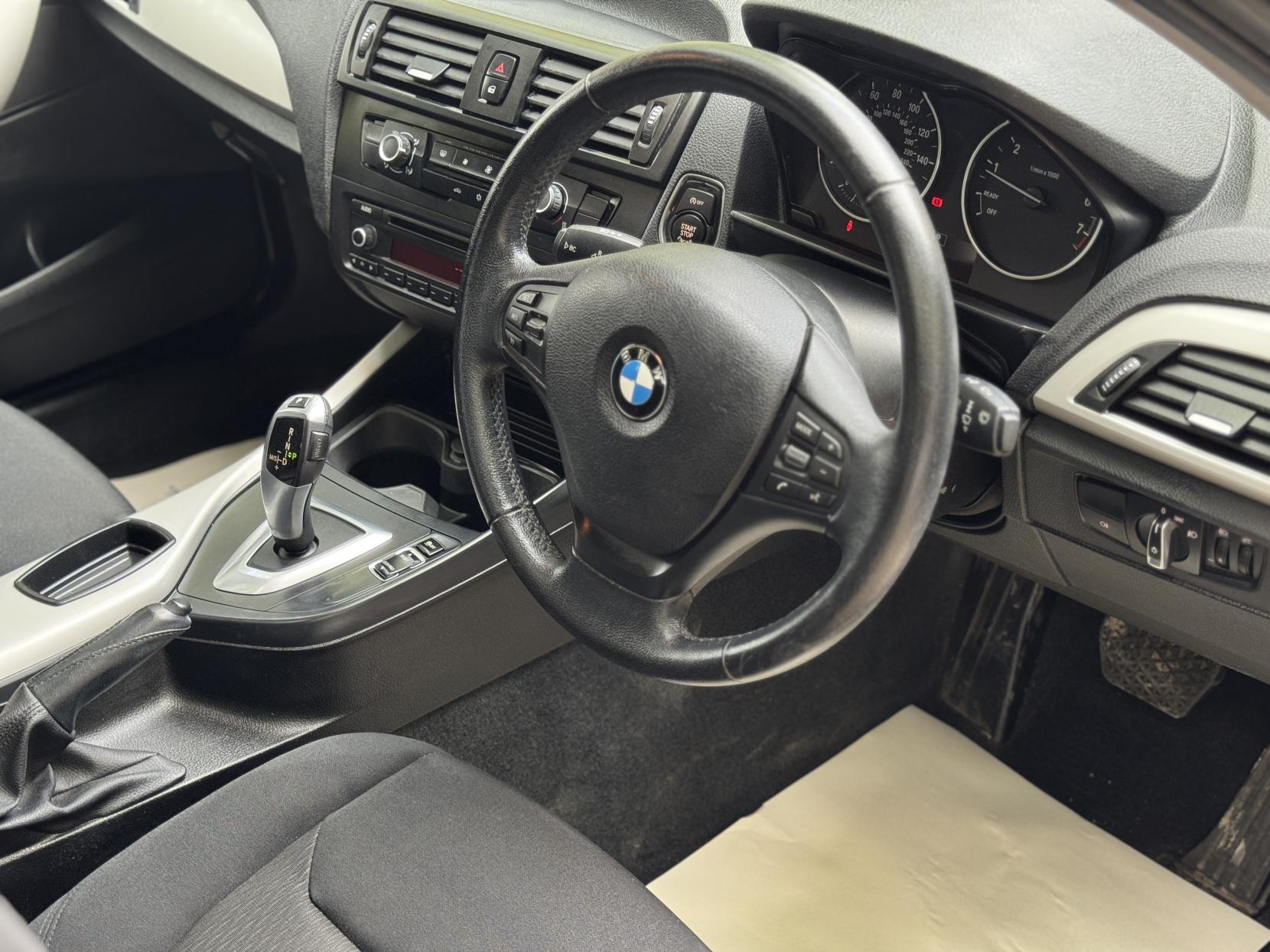 BMW 1 Series 1.6 116i ES Hatchback 5dr Petrol Auto Euro 5 (s/s) (136 ps)