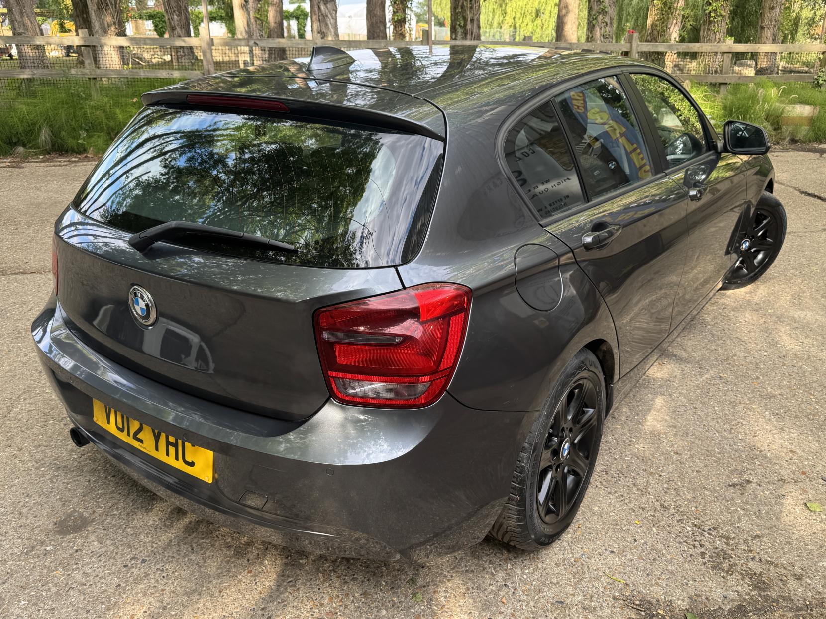BMW 1 Series 1.6 116i ES Hatchback 5dr Petrol Auto Euro 5 (s/s) (136 ps)