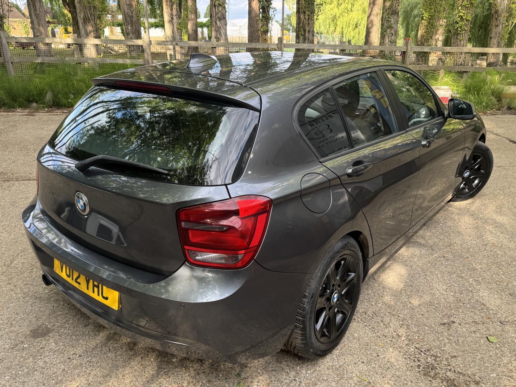 BMW 1 Series 1.6 116i ES Hatchback 5dr Petrol Auto Euro 5 (s/s) (136 ps)