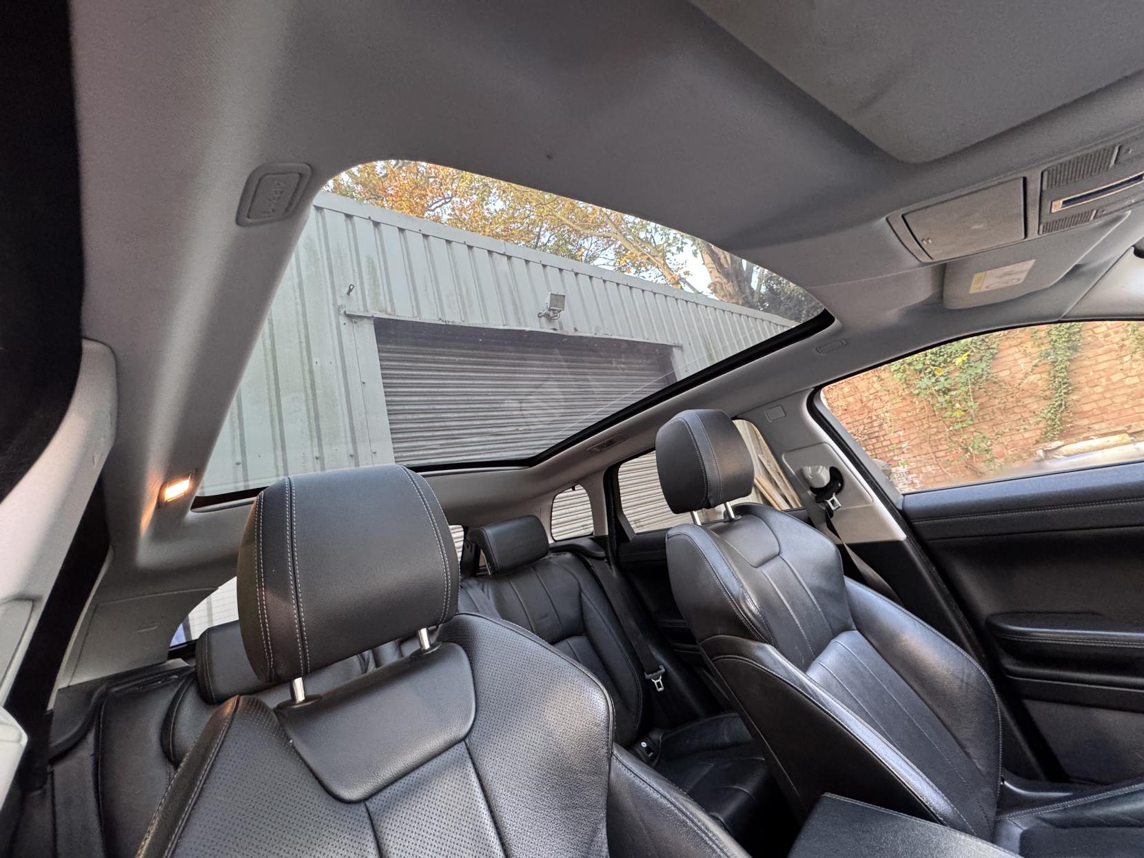 Land Rover Range Rover Evoque 2.0 TD4 SE Tech SUV 5dr Diesel Auto 4WD Euro 6 (s/s) (180 ps)