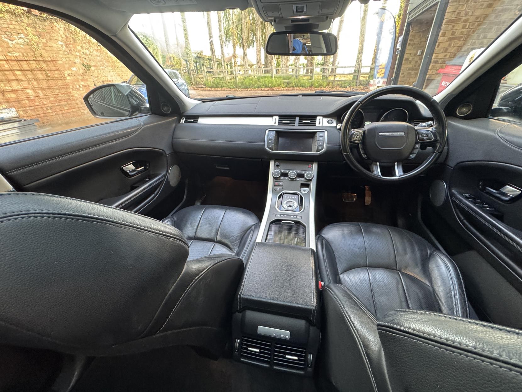 Land Rover Range Rover Evoque 2.0 TD4 SE Tech SUV 5dr Diesel Auto 4WD Euro 6 (s/s) (180 ps)