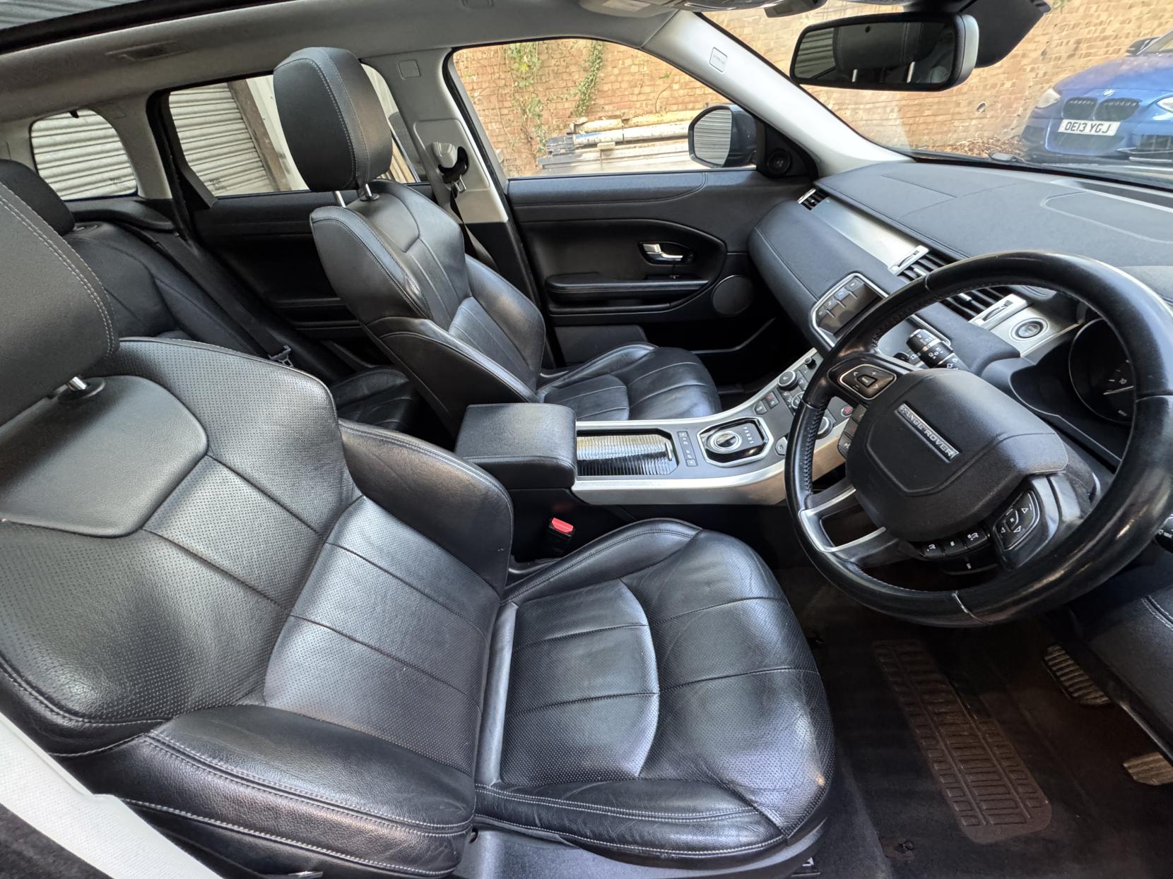 Land Rover Range Rover Evoque 2.0 TD4 SE Tech SUV 5dr Diesel Auto 4WD Euro 6 (s/s) (180 ps)