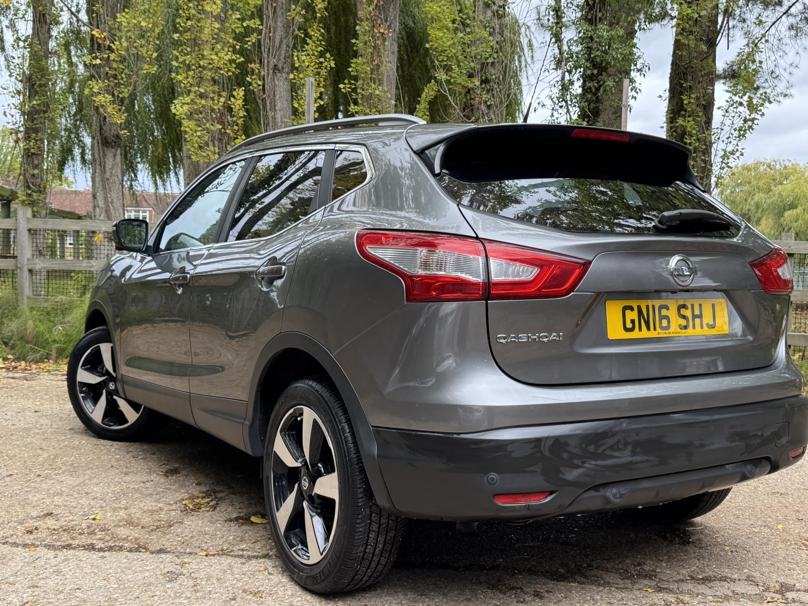 Nissan Qashqai 1.2 DIG-T N-Connecta SUV 5dr Petrol Manual 2WD Euro 6 (s/s) (115 ps)