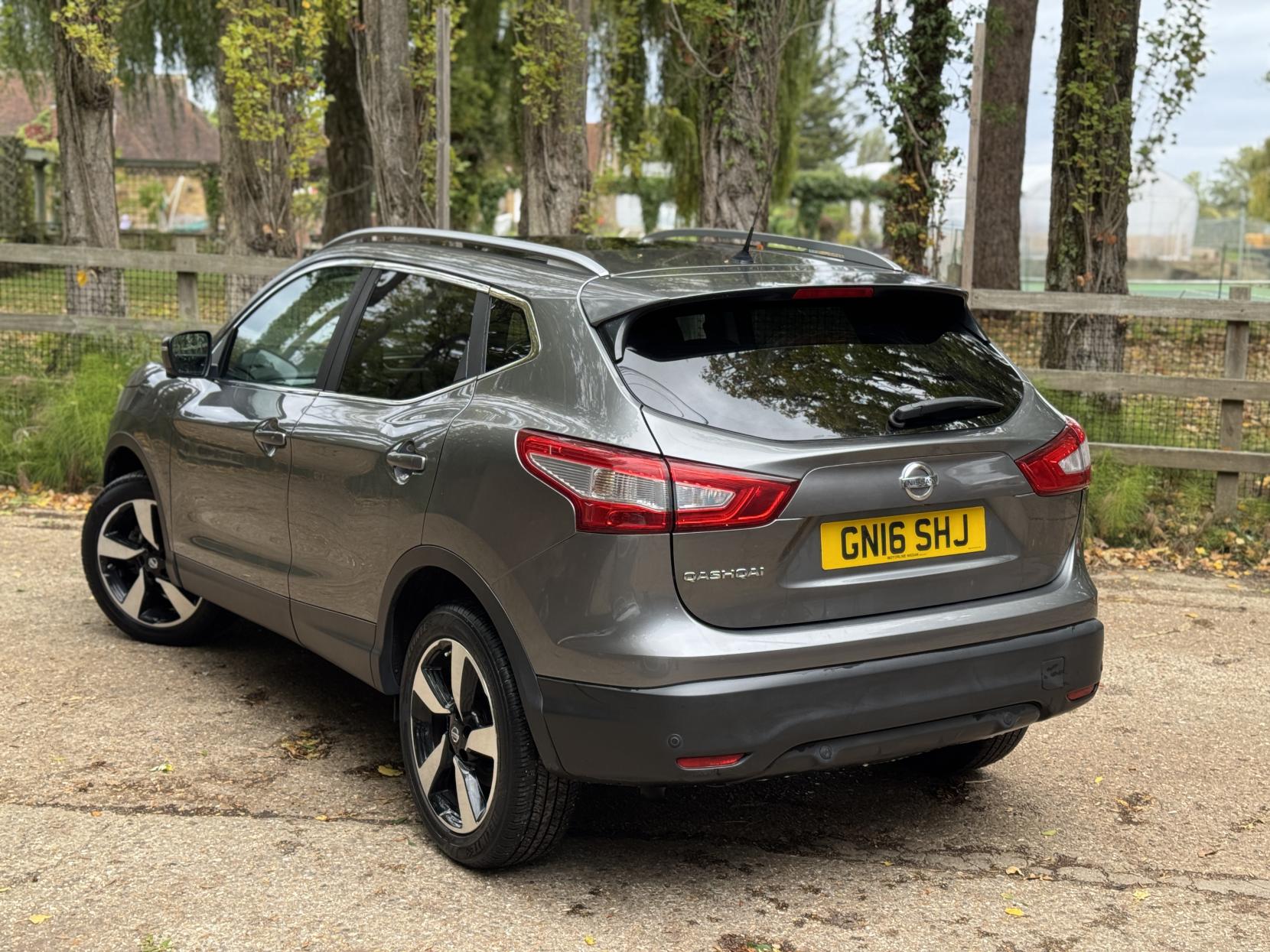 Nissan Qashqai 1.2 DIG-T N-Connecta SUV 5dr Petrol Manual 2WD Euro 6 (s/s) (115 ps)