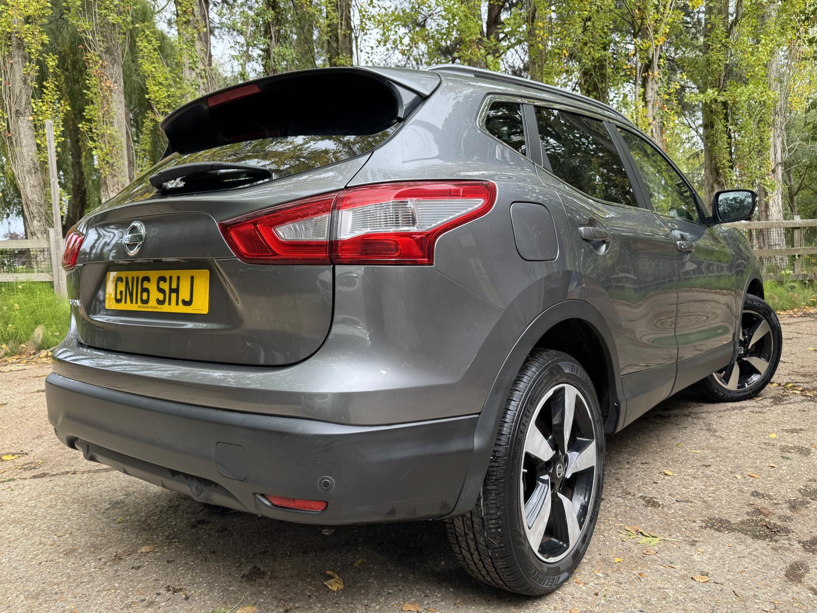 Nissan Qashqai 1.2 DIG-T N-Connecta SUV 5dr Petrol Manual 2WD Euro 6 (s/s) (115 ps)