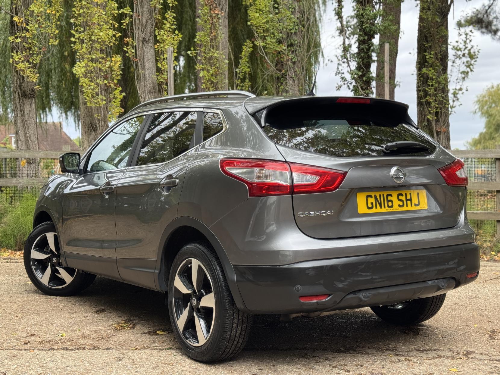 Nissan Qashqai 1.2 DIG-T N-Connecta SUV 5dr Petrol Manual 2WD Euro 6 (s/s) (115 ps)