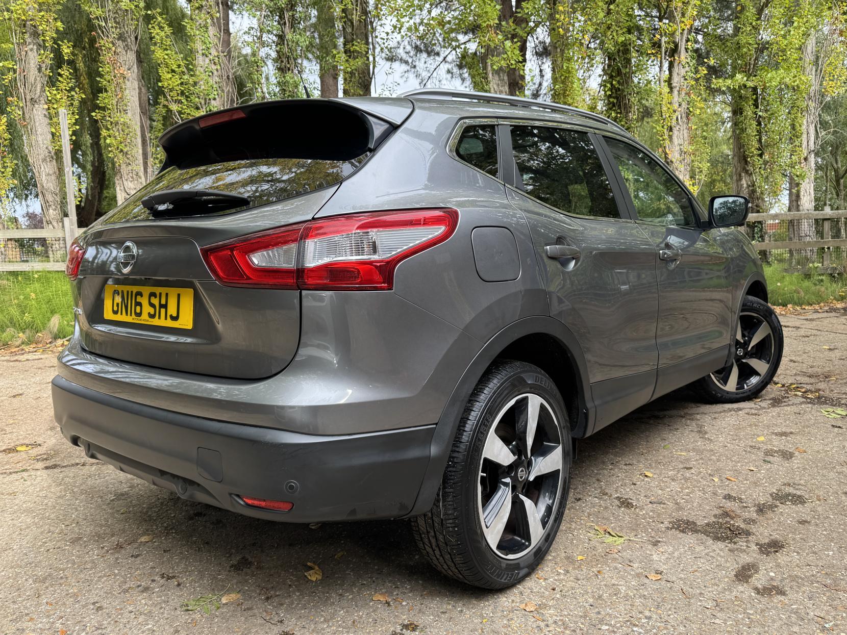 Nissan Qashqai 1.2 DIG-T N-Connecta SUV 5dr Petrol Manual 2WD Euro 6 (s/s) (115 ps)