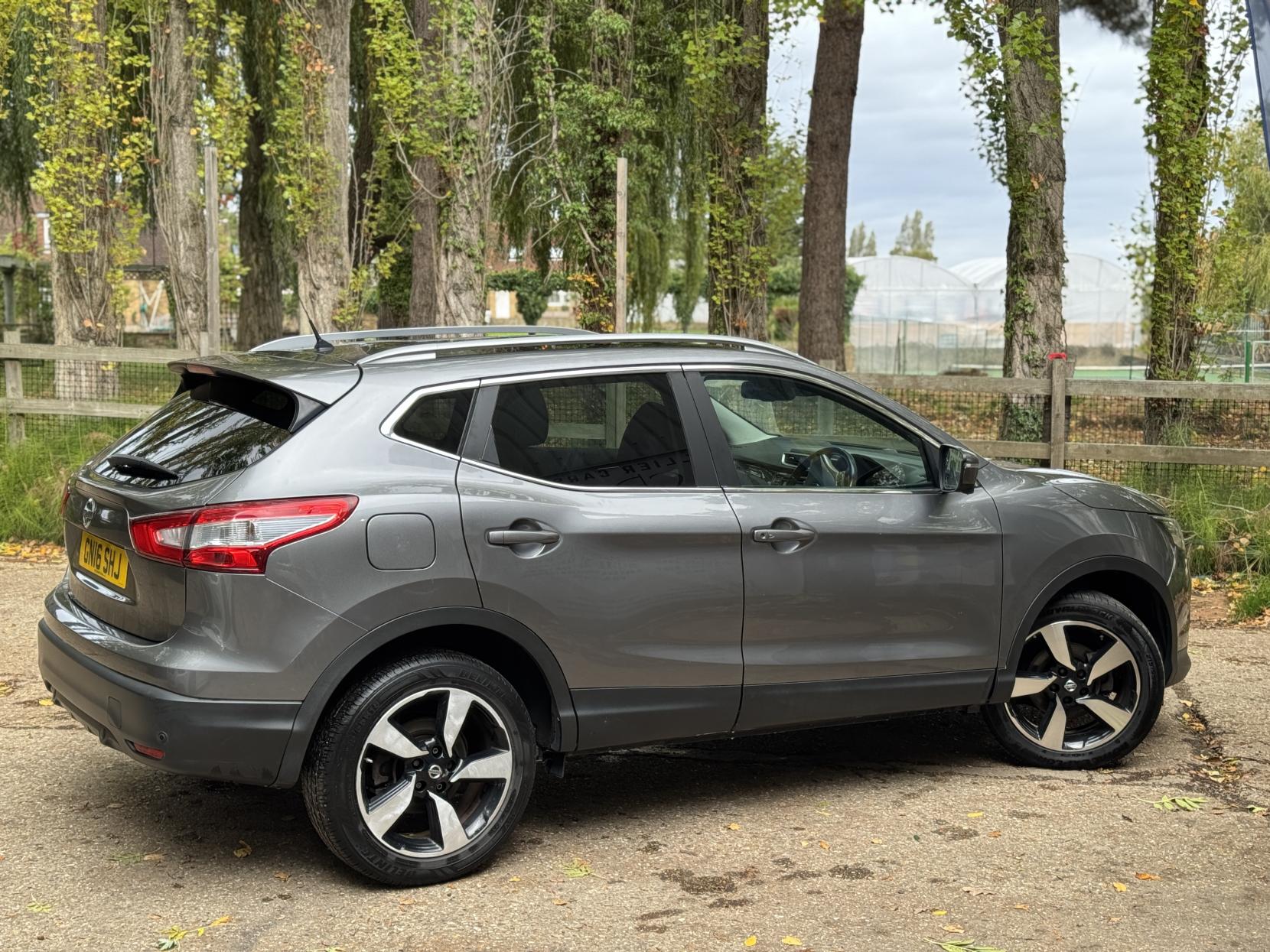 Nissan Qashqai 1.2 DIG-T N-Connecta SUV 5dr Petrol Manual 2WD Euro 6 (s/s) (115 ps)
