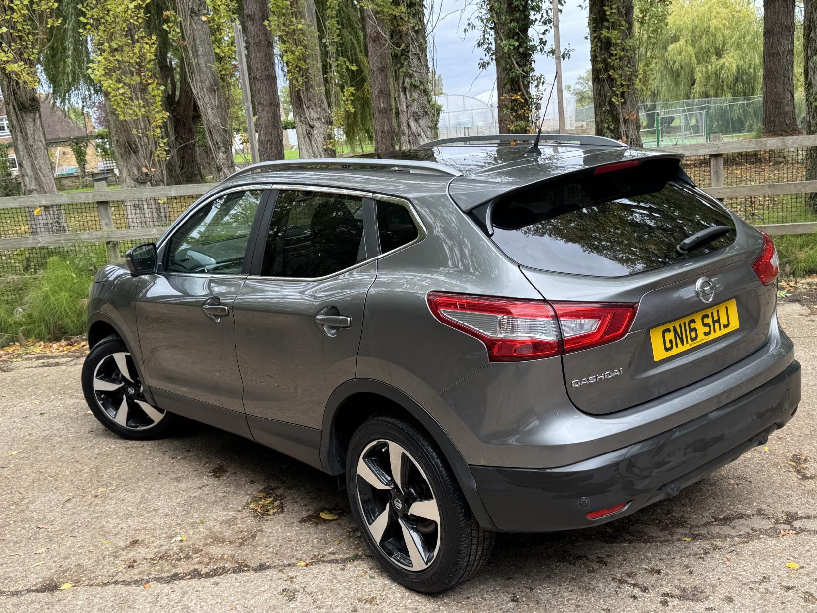 Nissan Qashqai 1.2 DIG-T N-Connecta SUV 5dr Petrol Manual 2WD Euro 6 (s/s) (115 ps)