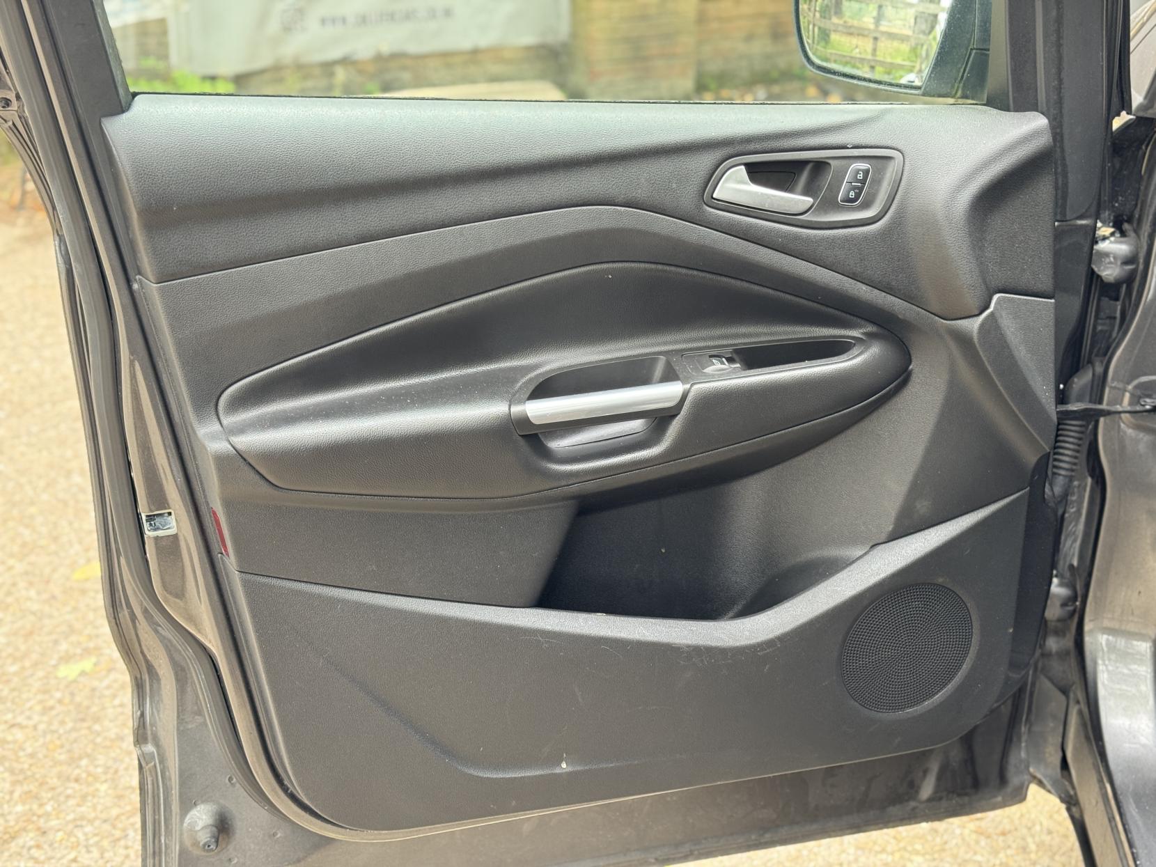 Ford Kuga 1.5T EcoBoost Zetec SUV 5dr Petrol Manual Euro 6 (s/s) (120 ps)