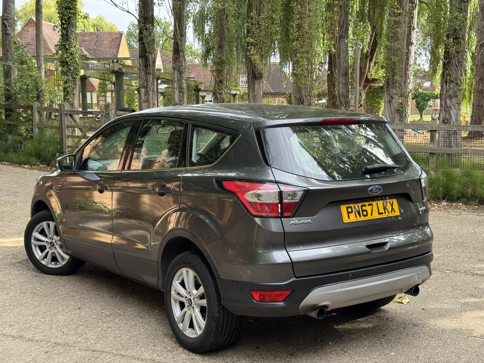 Ford Kuga 1.5T EcoBoost Zetec SUV 5dr Petrol Manual Euro 6 (s/s) (120 ps)