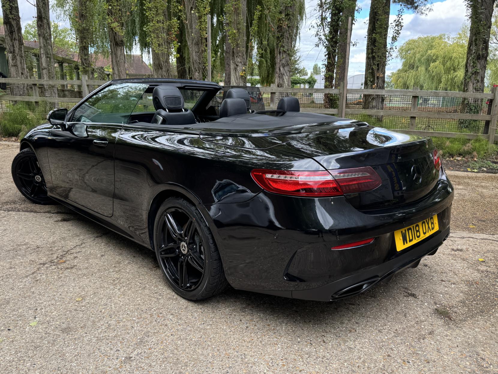 Mercedes-Benz E Class 2.0 E220d AMG Line (Premium) Cabriolet 2dr Diesel G-Tronic+ Euro 6 (s/s) (194 ps)