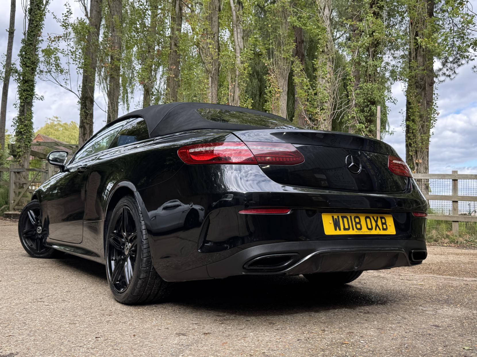 Mercedes-Benz E Class 2.0 E220d AMG Line (Premium) Cabriolet 2dr Diesel G-Tronic+ Euro 6 (s/s) (194 ps)