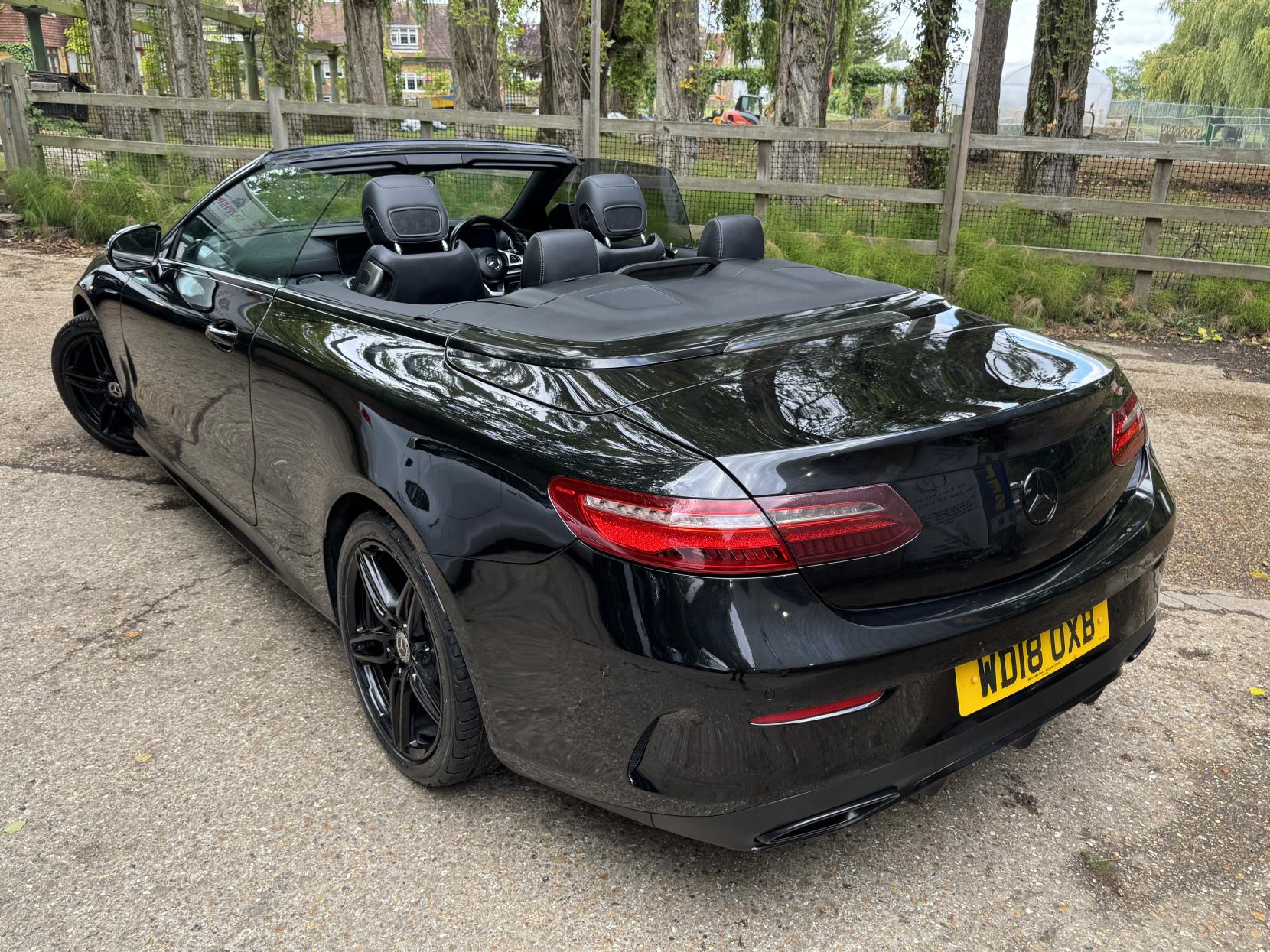 Mercedes-Benz E Class 2.0 E220d AMG Line (Premium) Cabriolet 2dr Diesel G-Tronic+ Euro 6 (s/s) (194 ps)