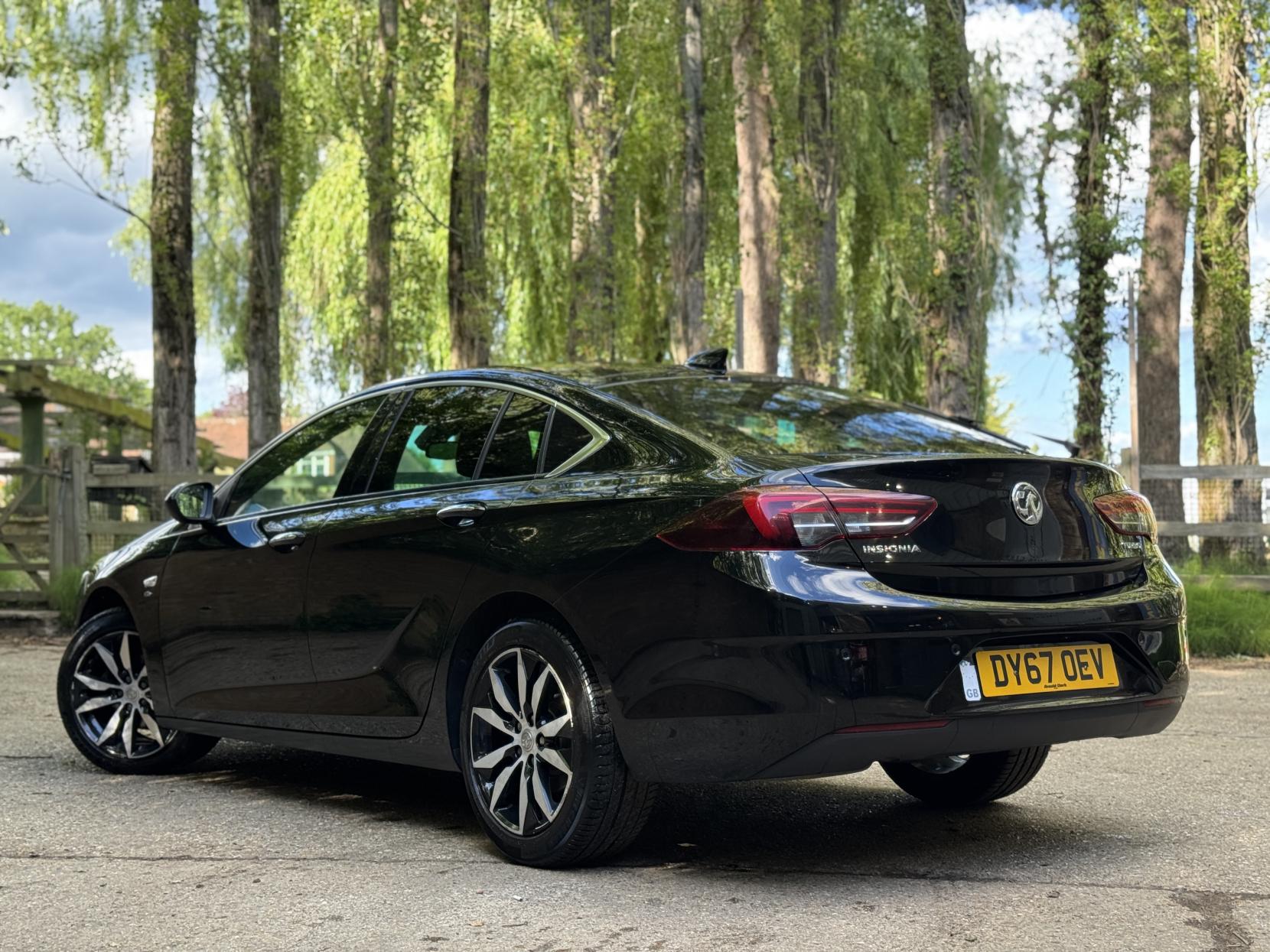 Vauxhall Insignia 1.5i Turbo Elite Nav Grand Sport 5dr Petrol Manual Euro 6 (s/s) (165 ps)