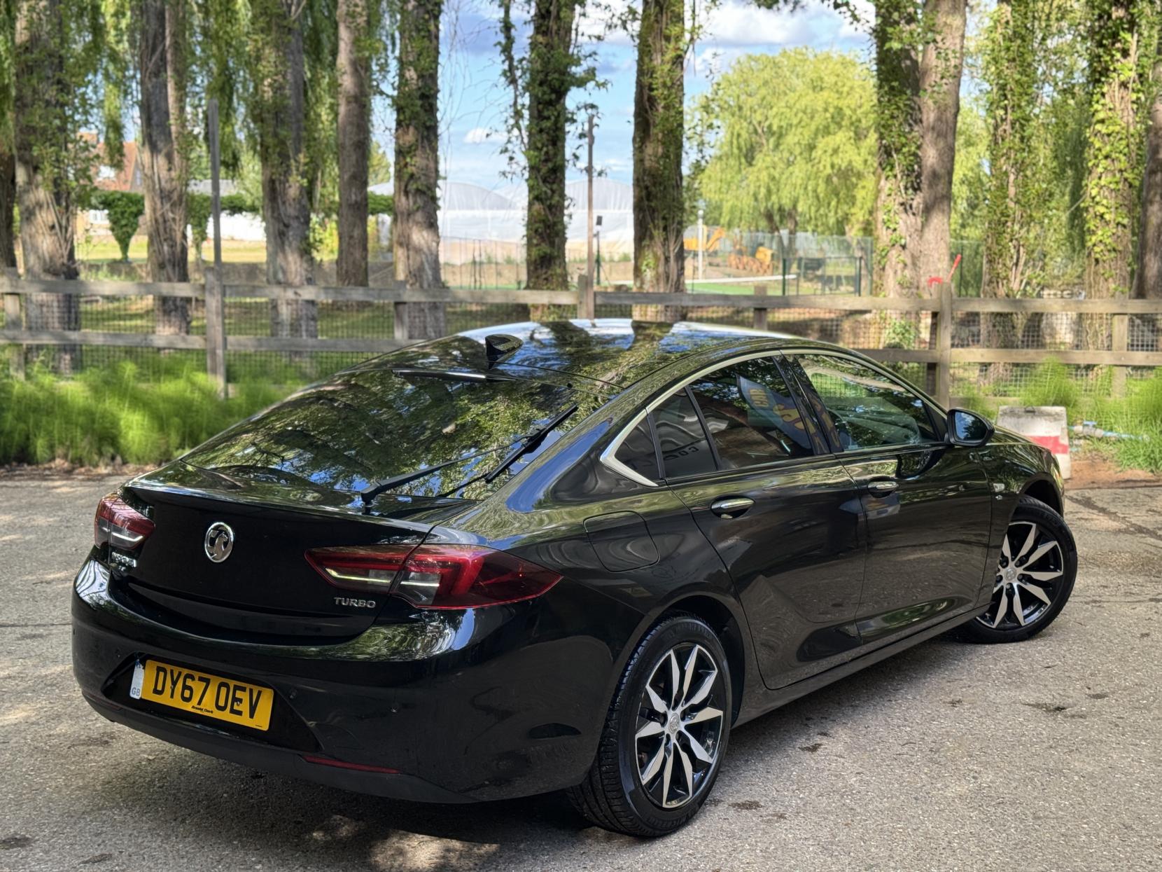 Vauxhall Insignia 1.5i Turbo Elite Nav Grand Sport 5dr Petrol Manual Euro 6 (s/s) (165 ps)