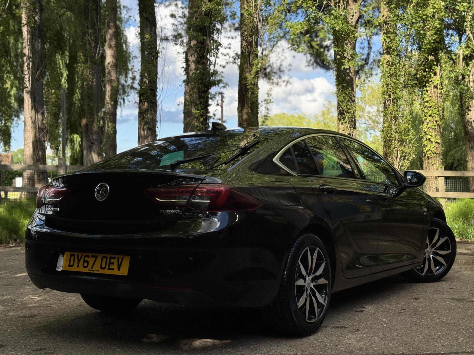 Vauxhall Insignia 1.5i Turbo Elite Nav Grand Sport 5dr Petrol Manual Euro 6 (s/s) (165 ps)