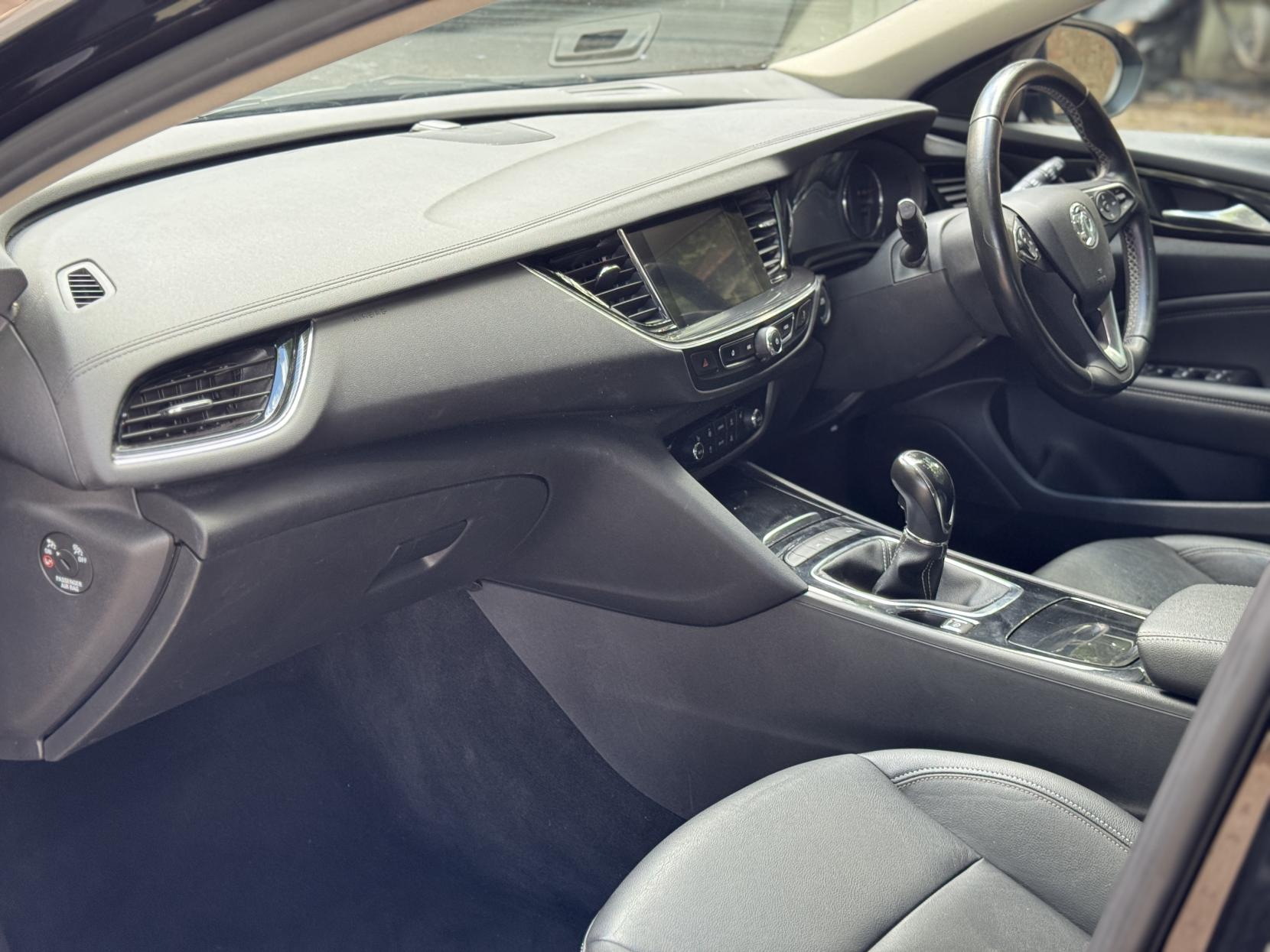 Vauxhall Insignia 1.5i Turbo Elite Nav Grand Sport 5dr Petrol Manual Euro 6 (s/s) (165 ps)