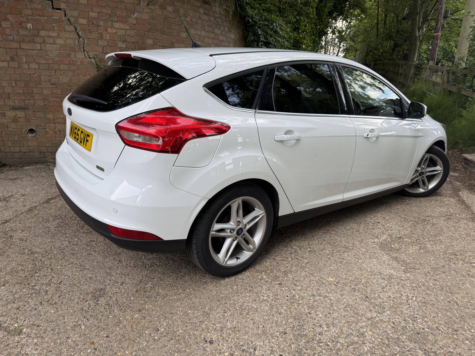 Ford Focus 1.0T EcoBoost Titanium Hatchback 5dr Petrol Manual Euro 6 (s/s) (125 ps)