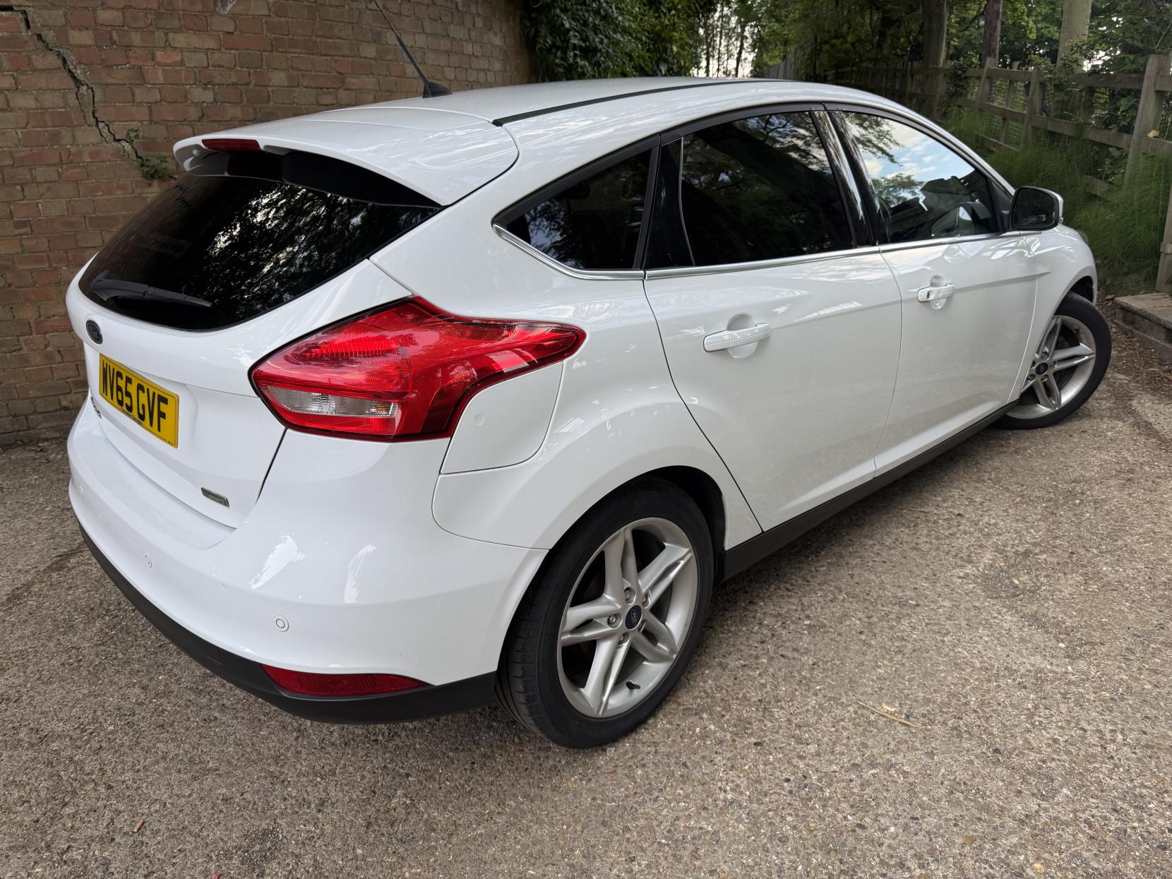 Ford Focus 1.0T EcoBoost Titanium Hatchback 5dr Petrol Manual Euro 6 (s/s) (125 ps)