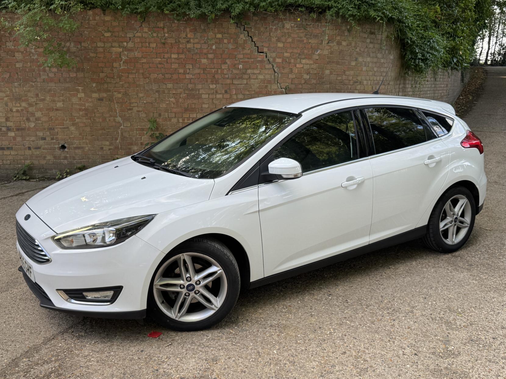 Ford Focus 1.0T EcoBoost Titanium Hatchback 5dr Petrol Manual Euro 6 (s/s) (125 ps)