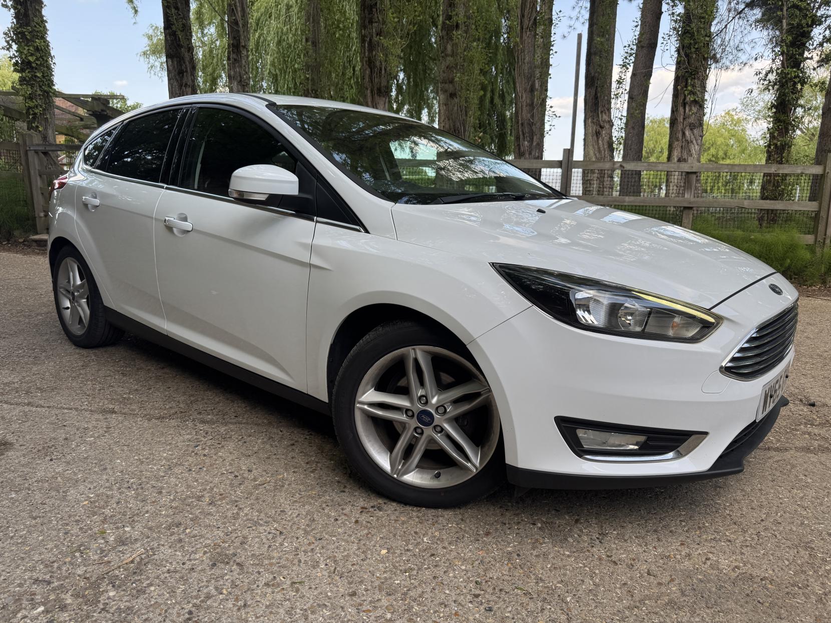 Ford Focus 1.0T EcoBoost Titanium Hatchback 5dr Petrol Manual Euro 6 (s/s) (125 ps)