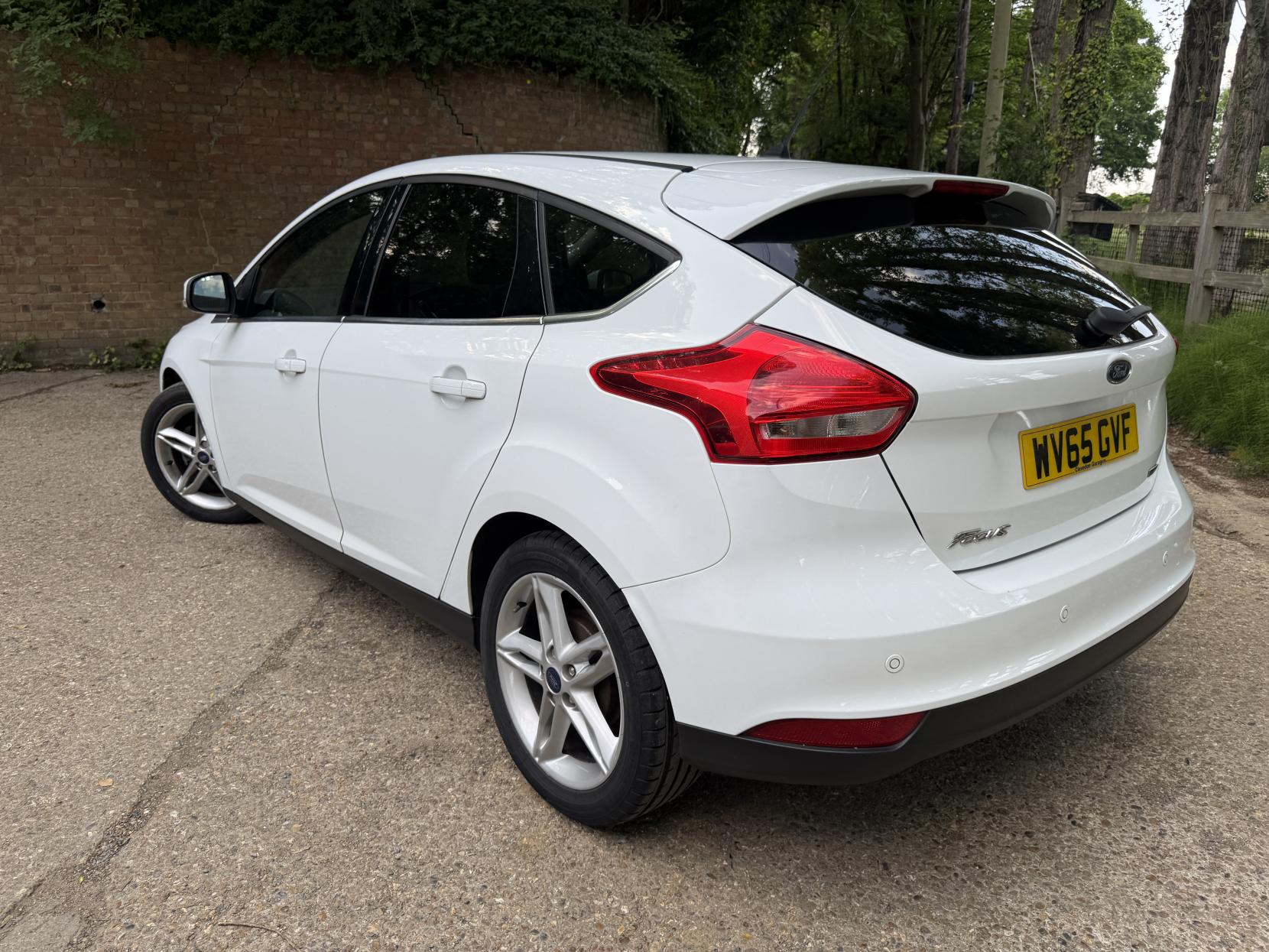 Ford Focus 1.0T EcoBoost Titanium Hatchback 5dr Petrol Manual Euro 6 (s/s) (125 ps)