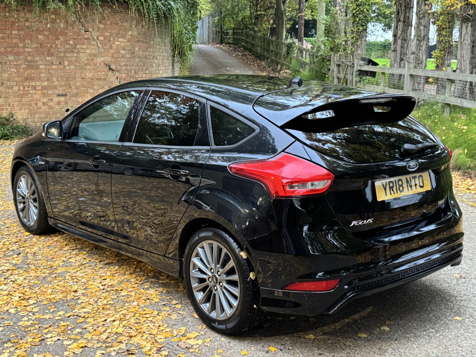 Ford Focus 1.0T EcoBoost ST-Line Hatchback 5dr Petrol Manual Euro 6 (s/s) (140 ps)